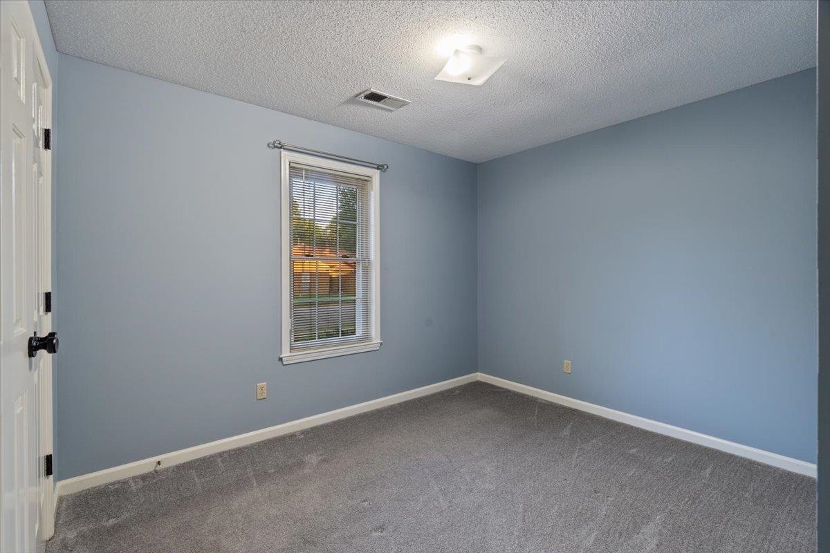 4765 Barkshire Dr Property Photo 10
