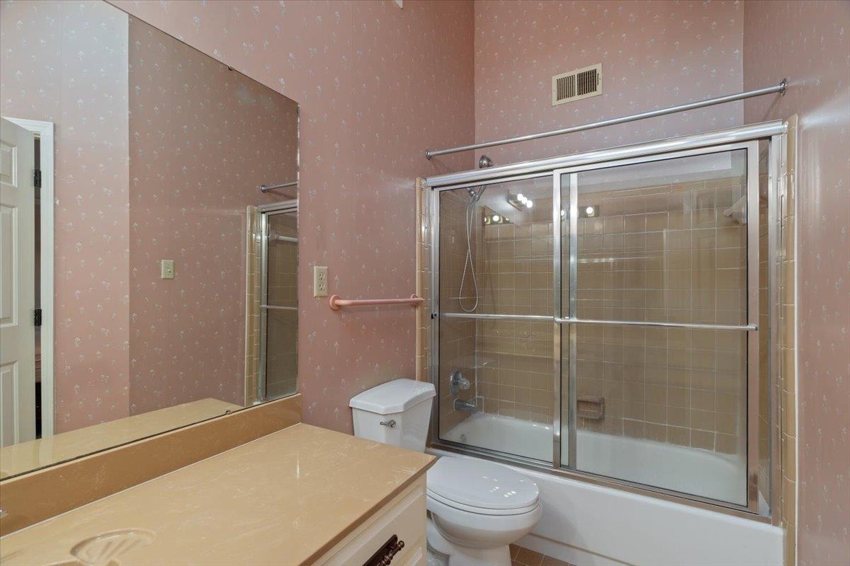 4765 Barkshire Dr Property Photo 17