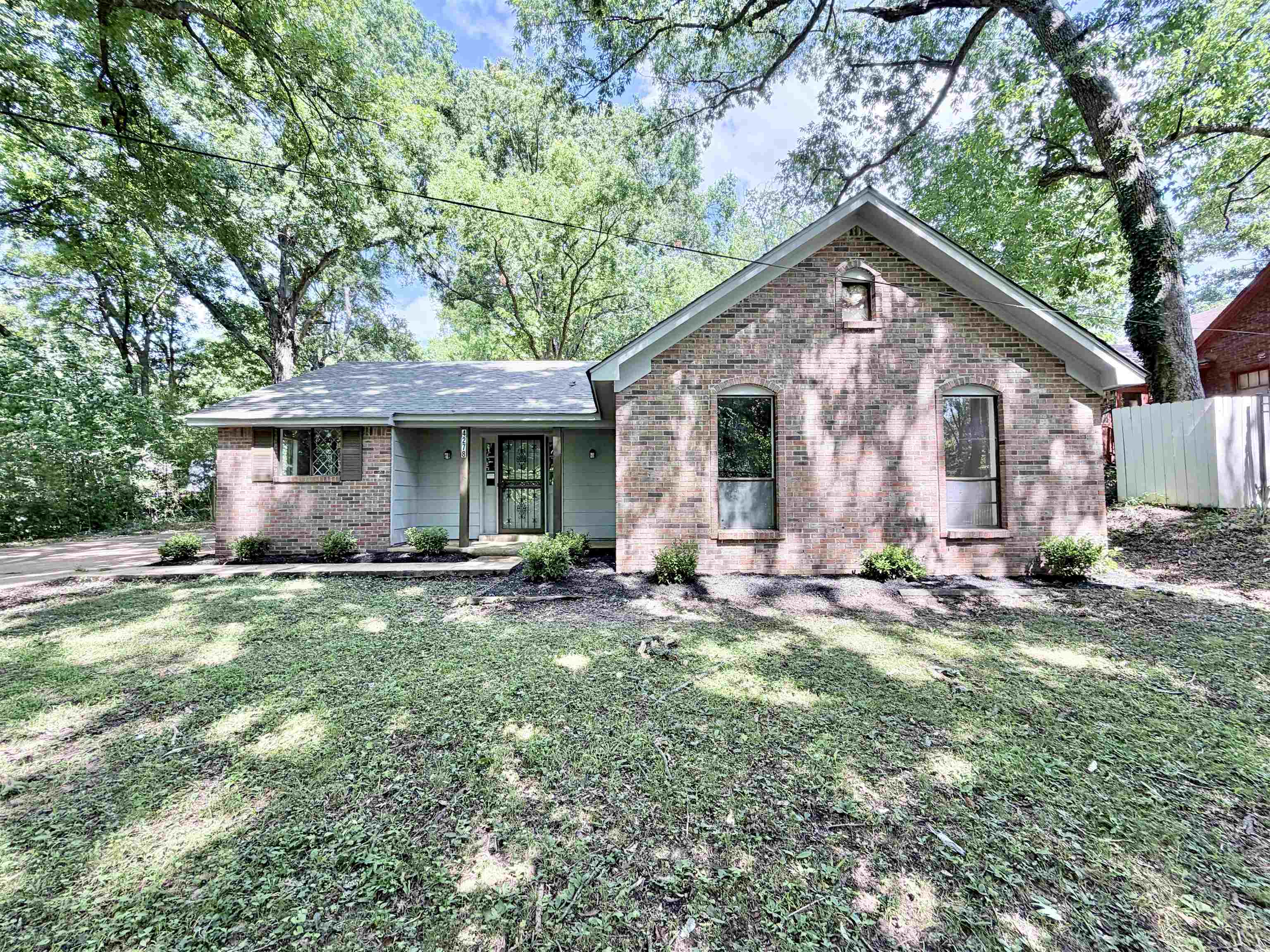 4278 AUBURN RD Property Photo 1