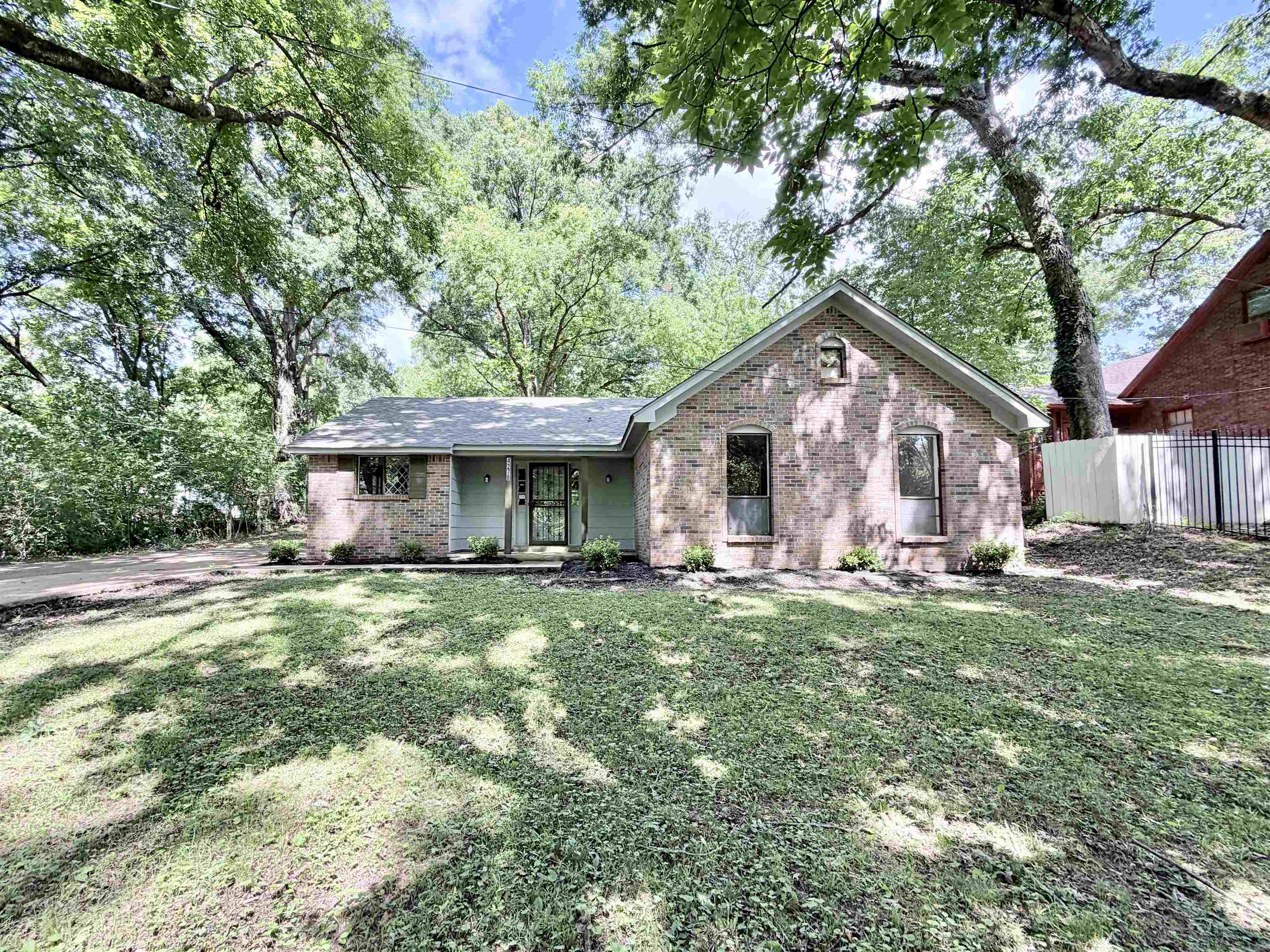 4278 Auburn Rd Property Photo 3