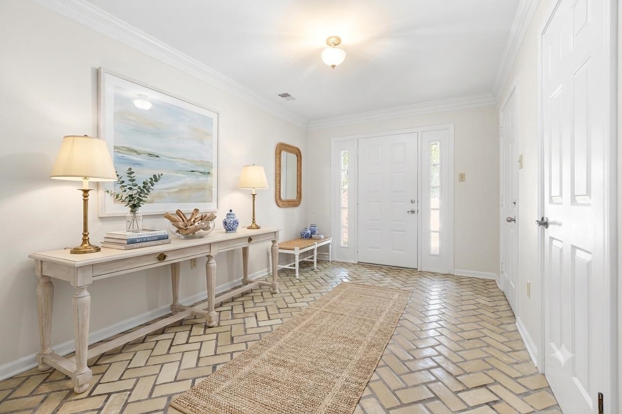 3144 Lygon Cv Property Photo 2
