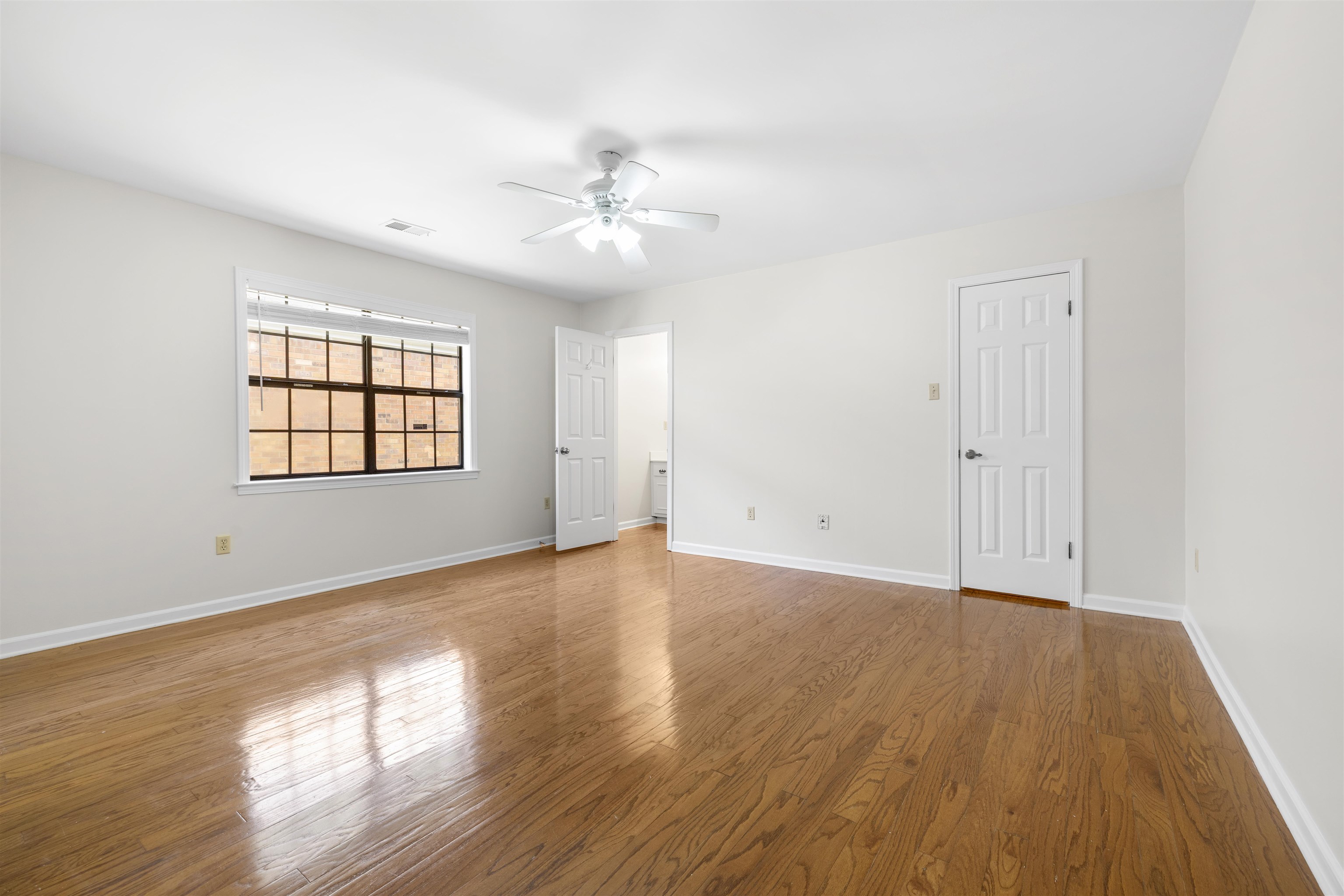 3144 Lygon Cv Property Photo 11