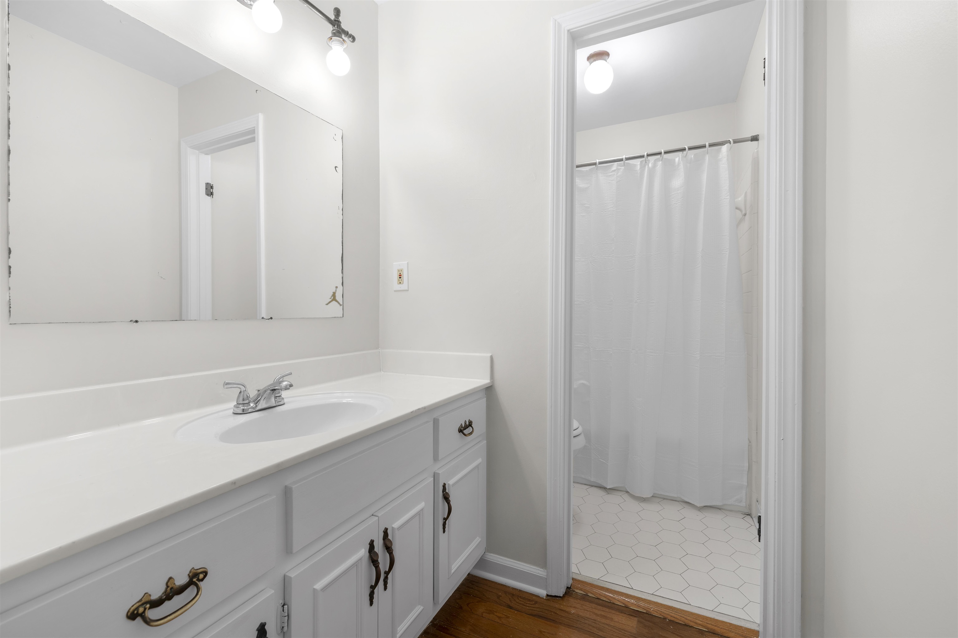 3144 Lygon Cv Property Photo 17