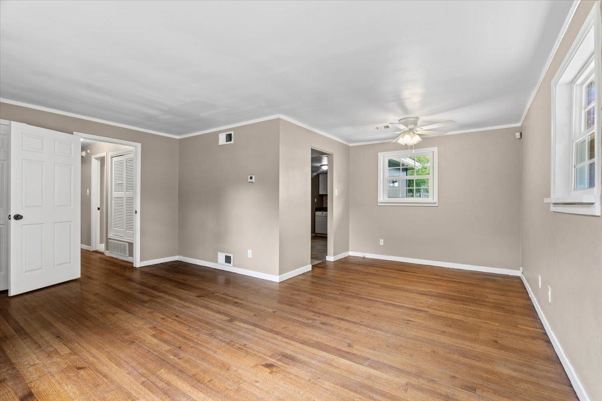 1176 S White Station Rd Property Photo 6