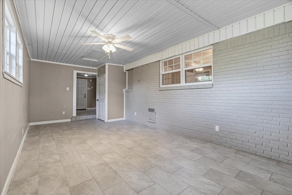 1176 S White Station Rd Property Photo 11