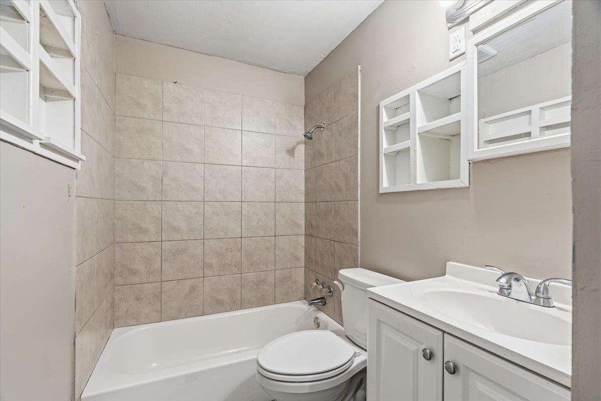1176 S White Station Rd Property Photo 13