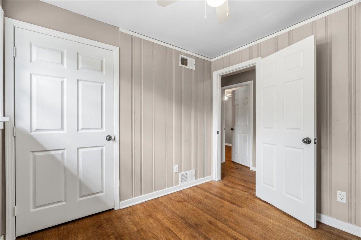 1176 S White Station Rd Property Photo 14