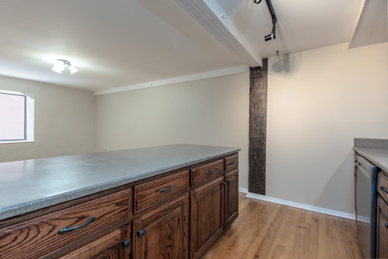 107 S Front St 34 Property Photo 14