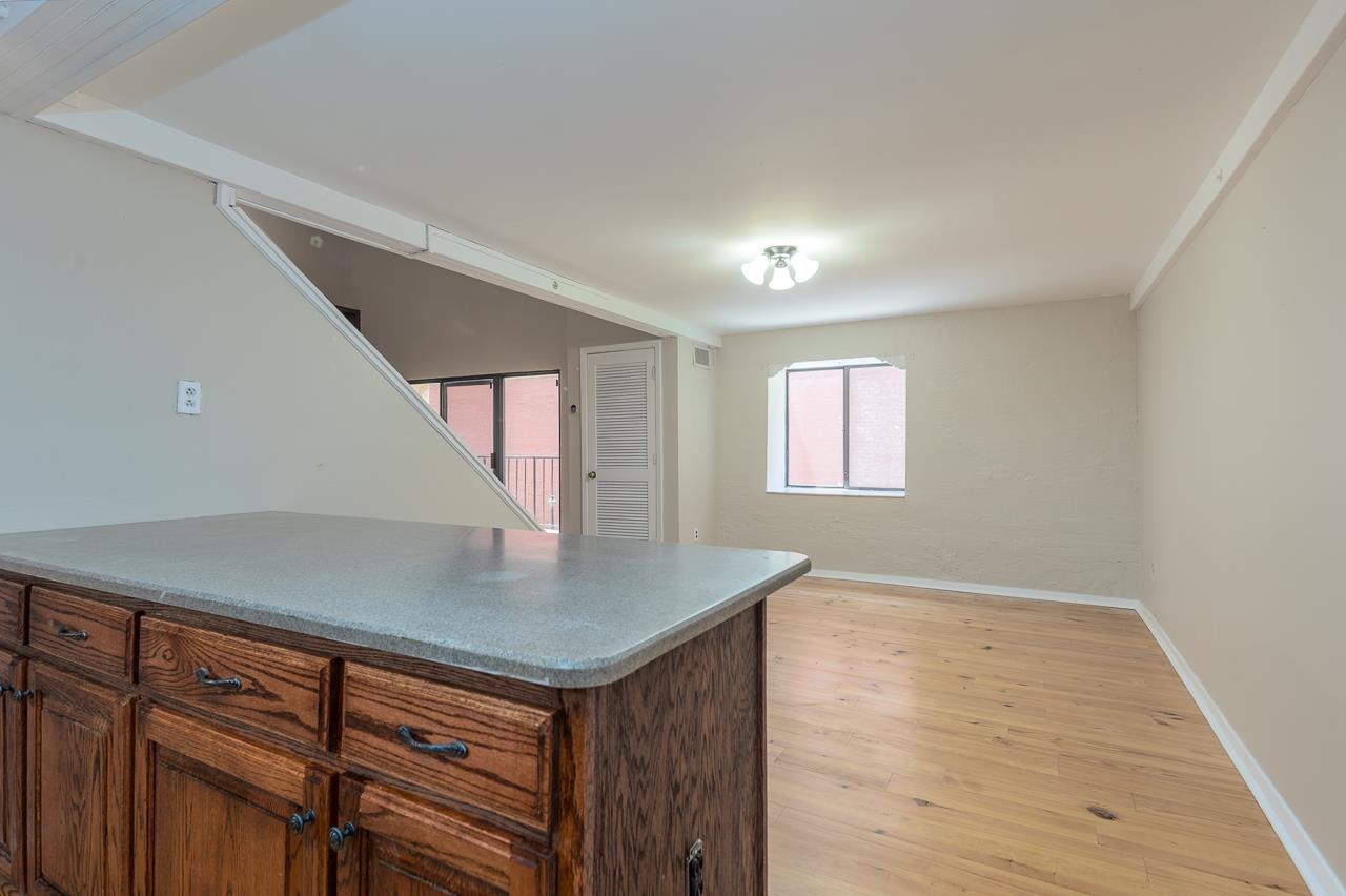 107 S Front St 34 Property Photo 16