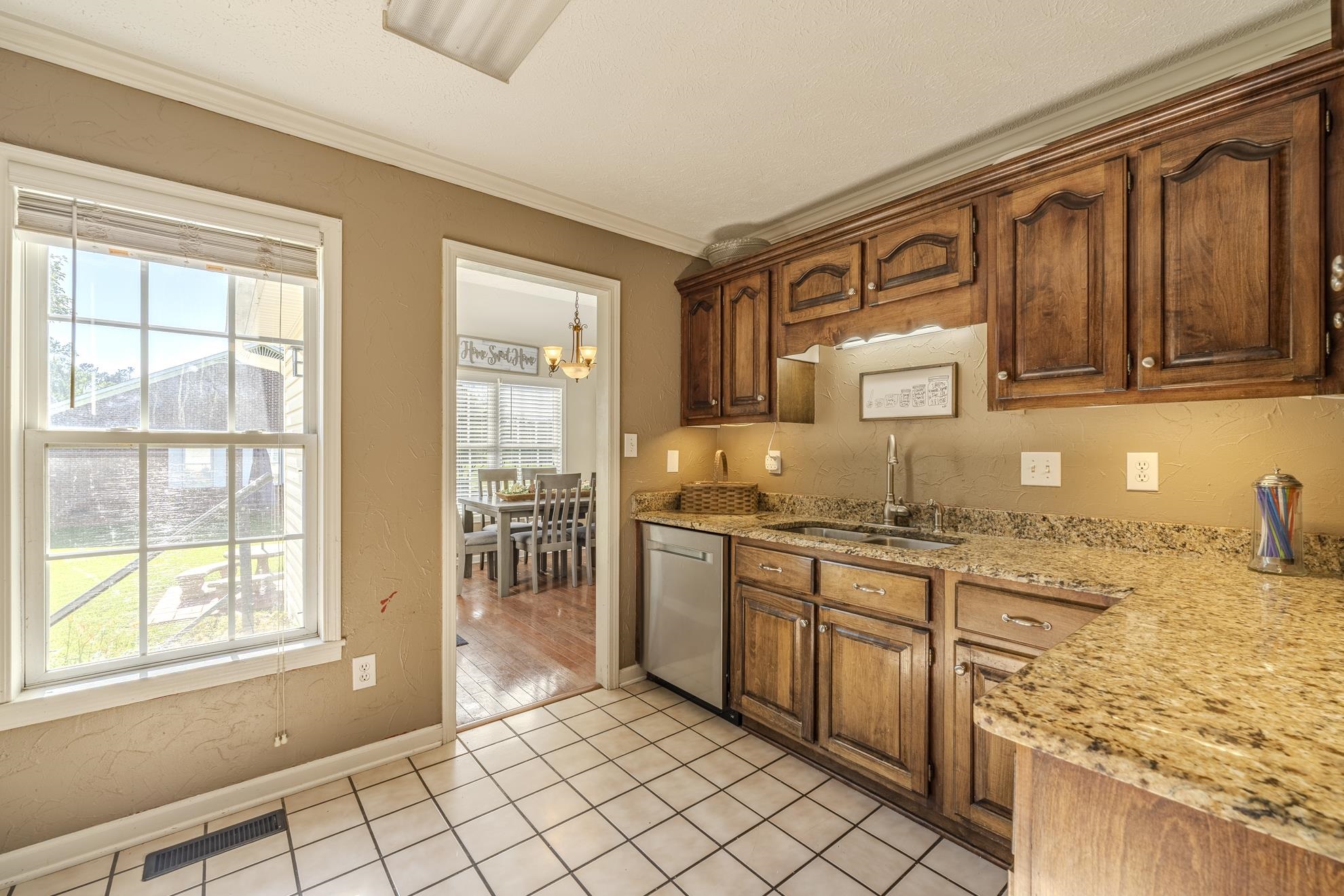 15 Jh Winborn Ln Property Photo 3