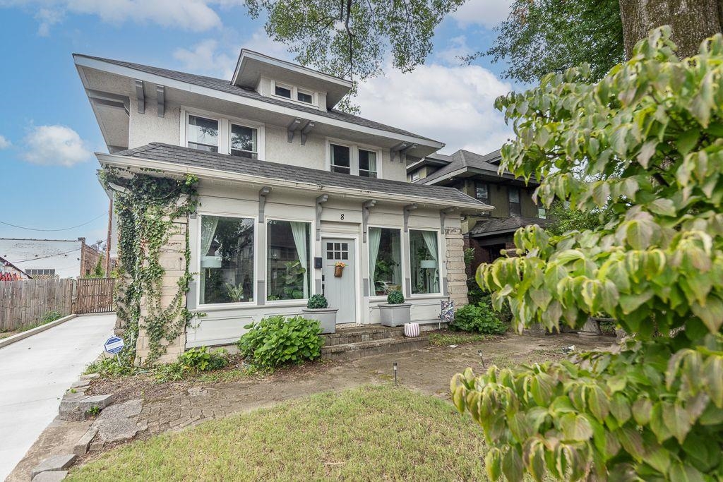 8 S Evergreen St Property Photo 2