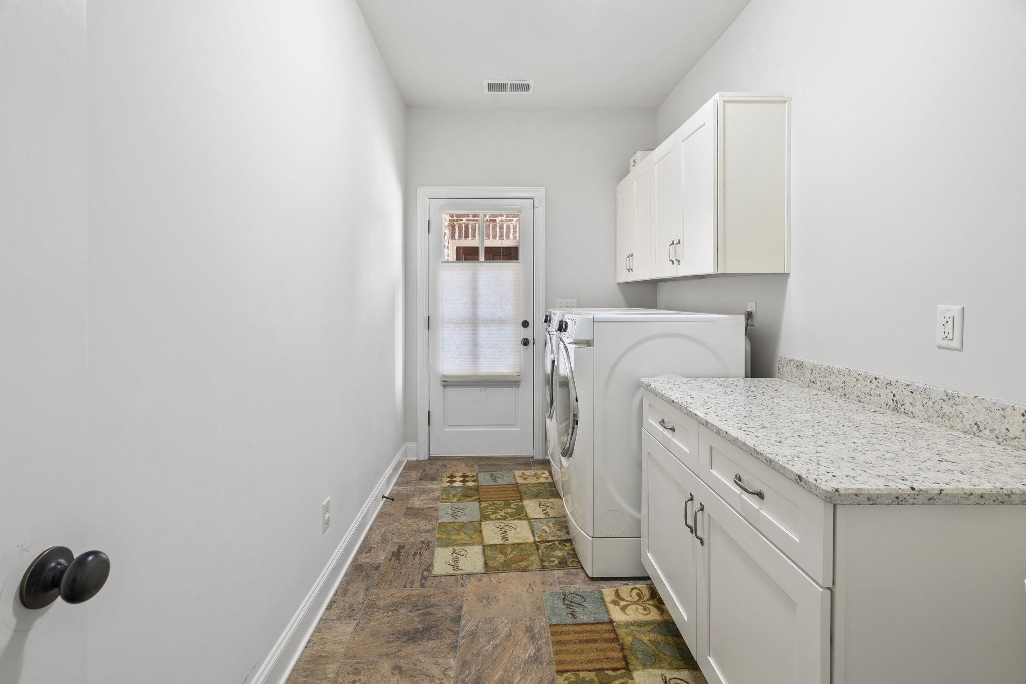 707 Justana Dr Property Photo 32