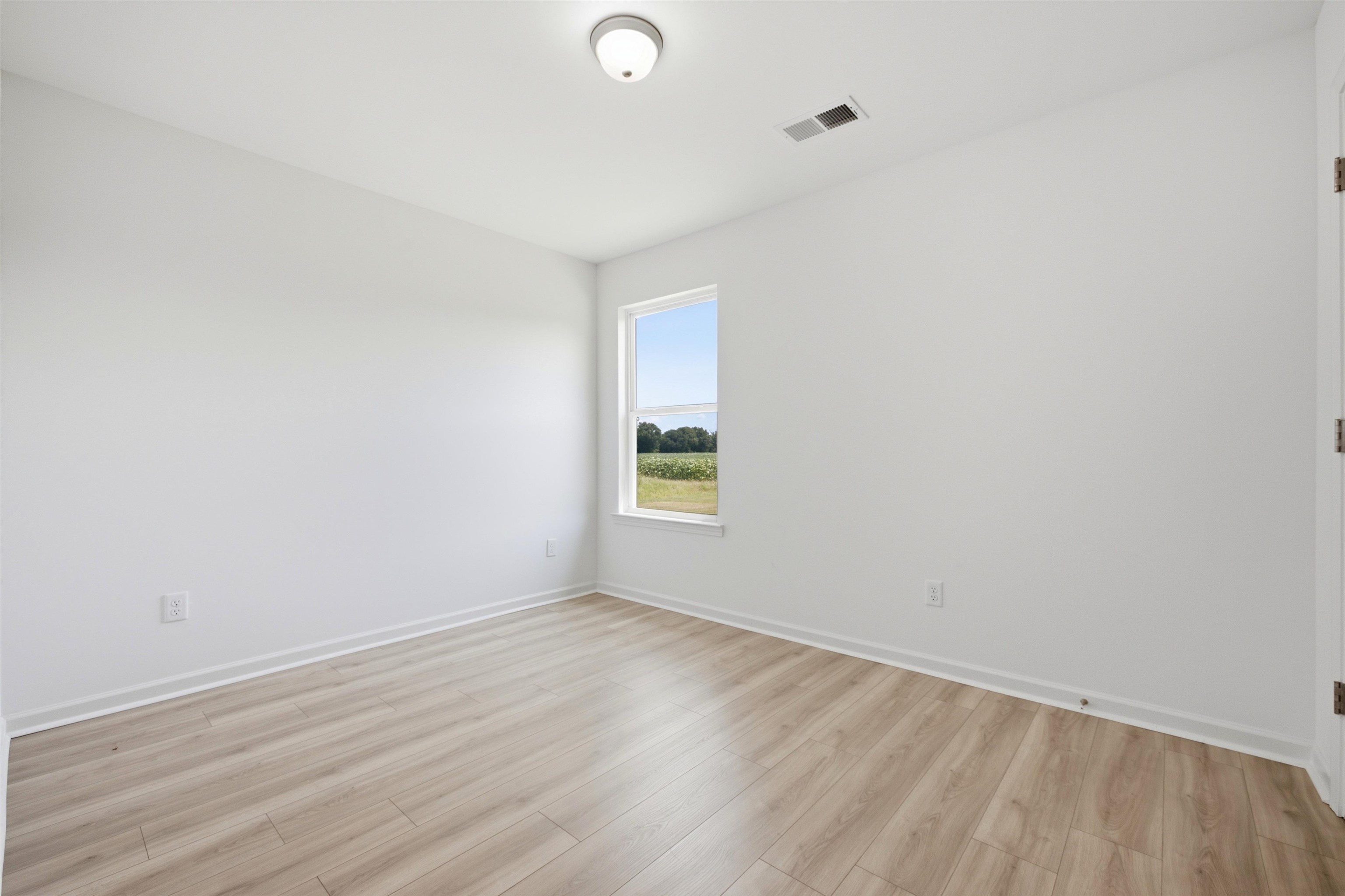 25 Foxchase Dr Property Photo 7