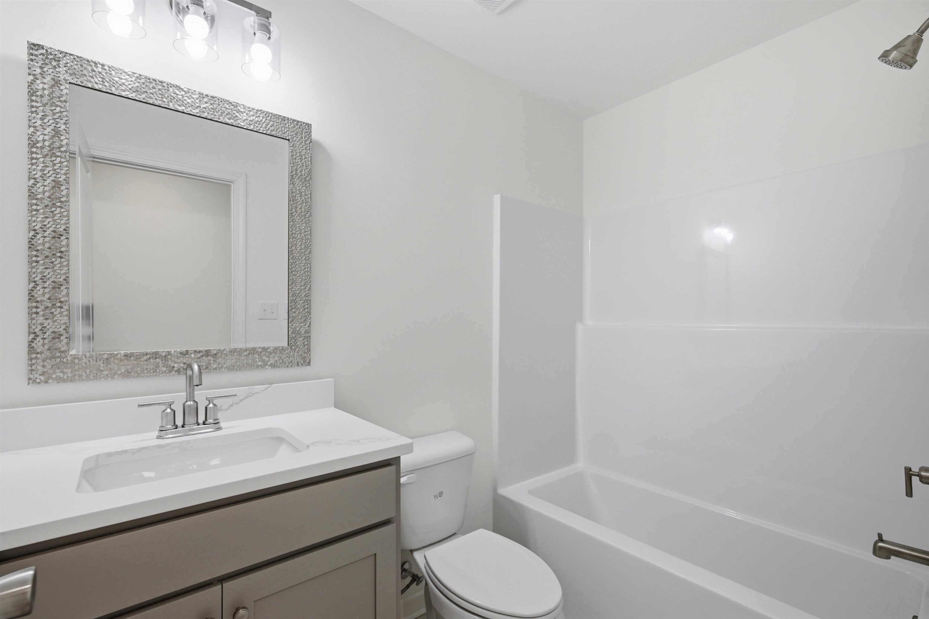 25 Foxchase Dr Property Photo 14