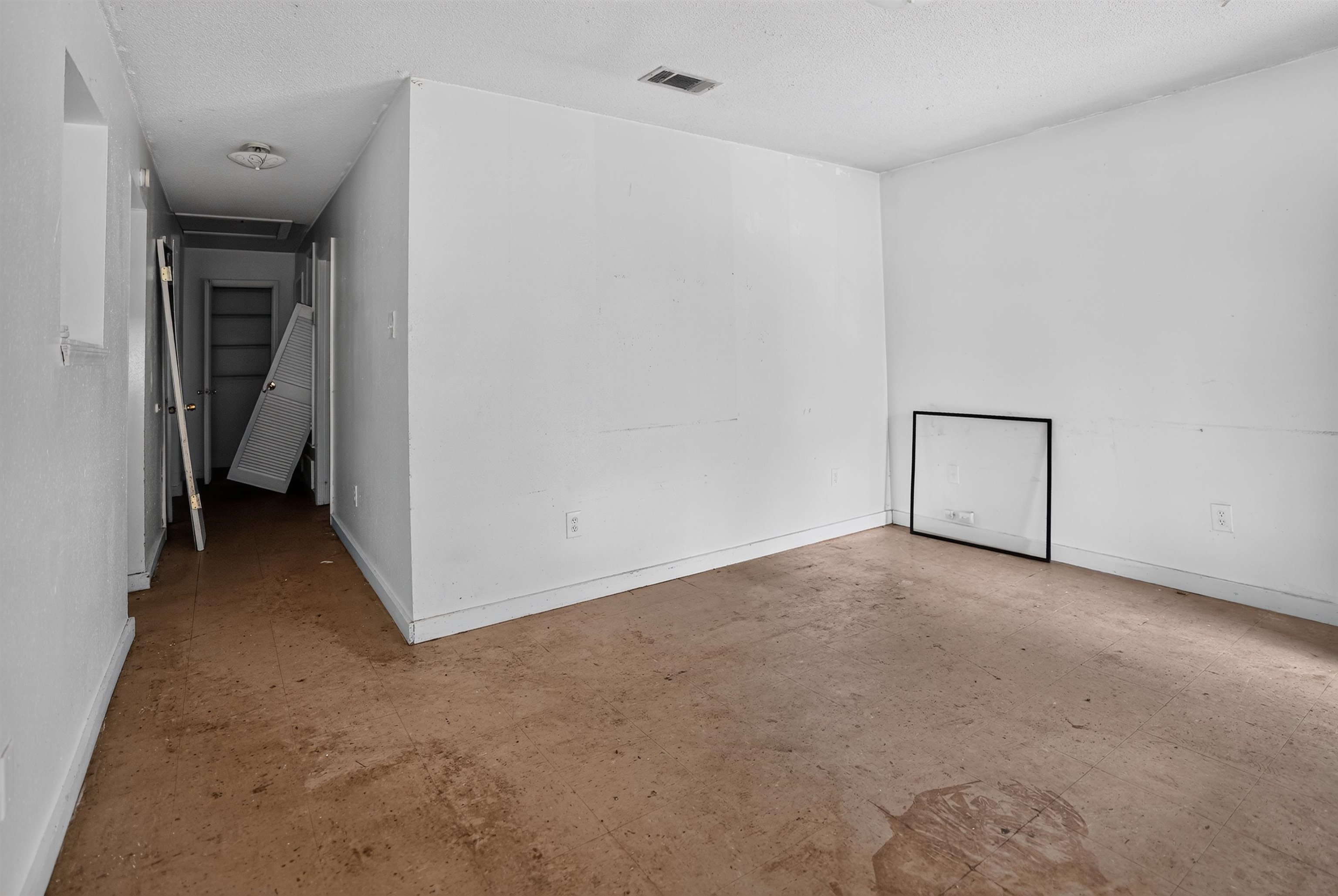 3795 Black Forrest Dr Property Photo 11