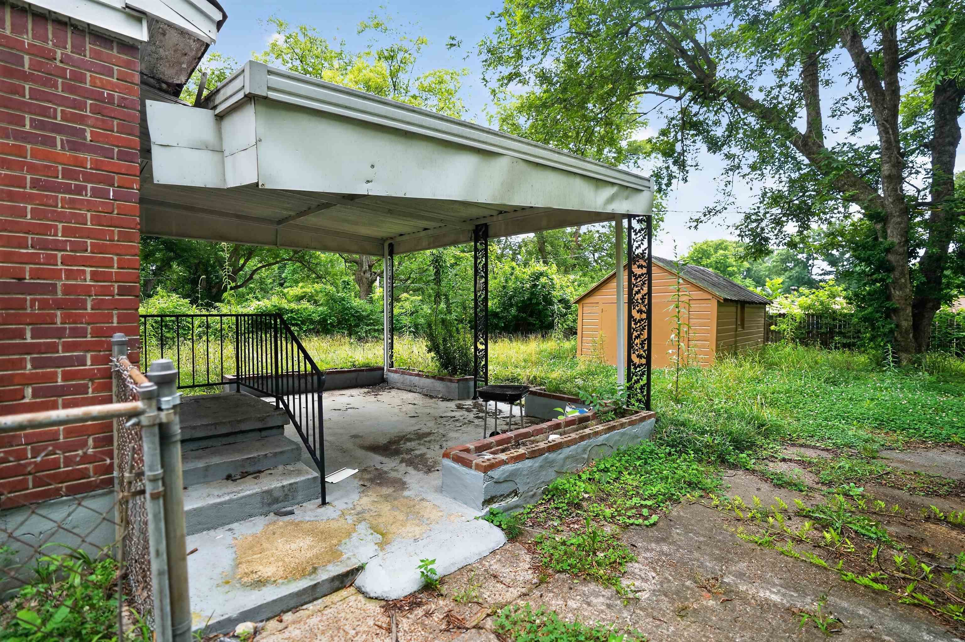 1703 Corning Ave Property Photo 4