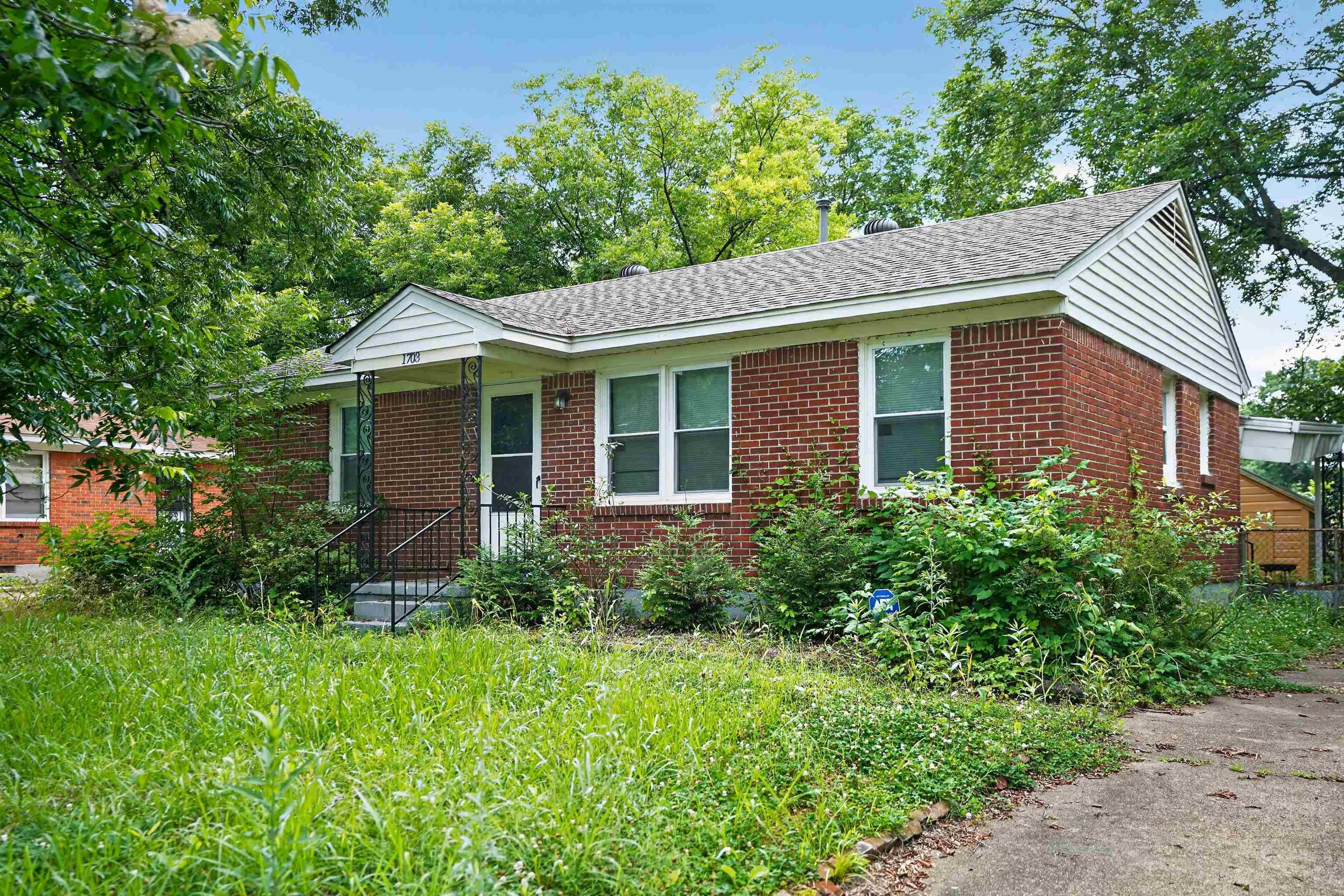 1703 Corning Ave Property Photo 6