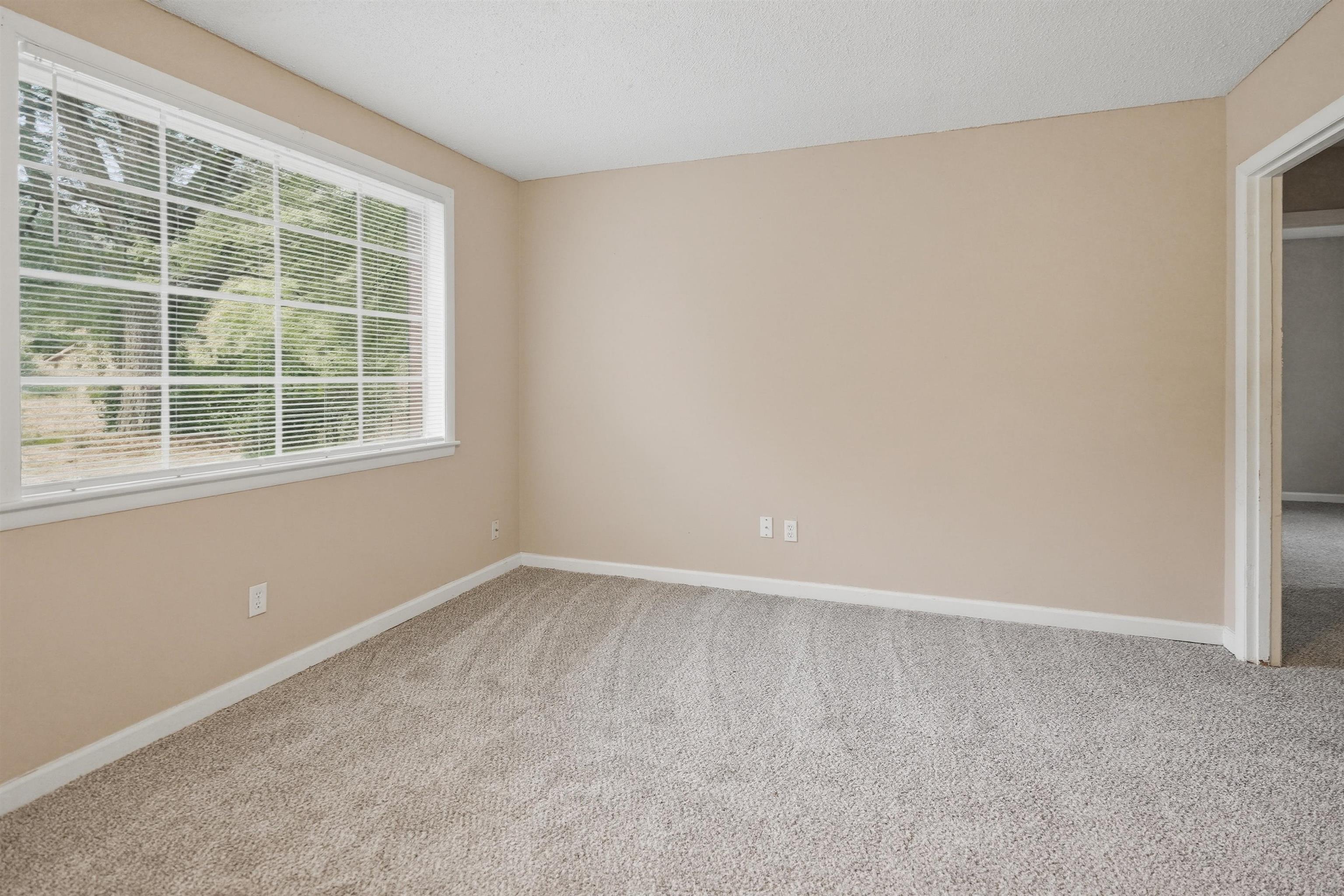 1703 Corning Ave Property Photo 11
