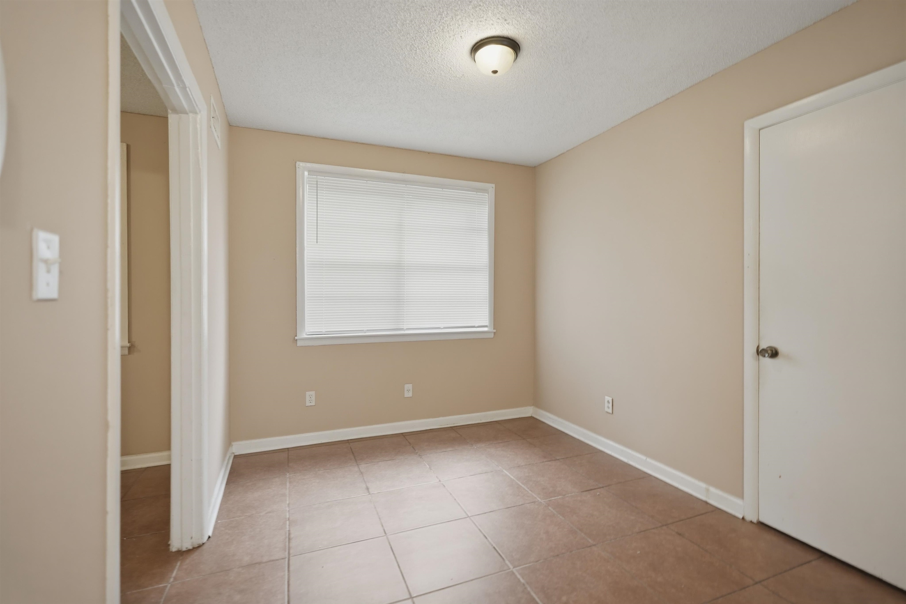1703 Corning Ave Property Photo 15