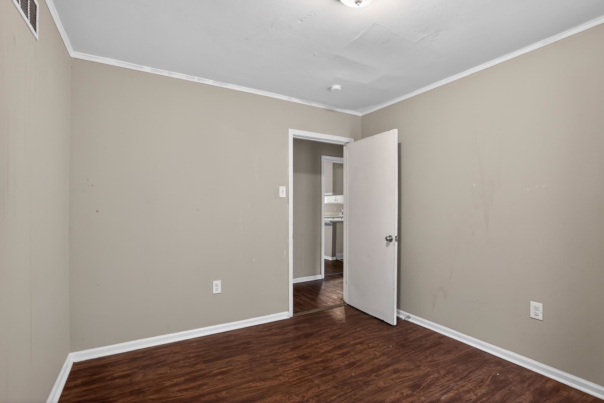 2067 Wellons Ave Property Photo 9