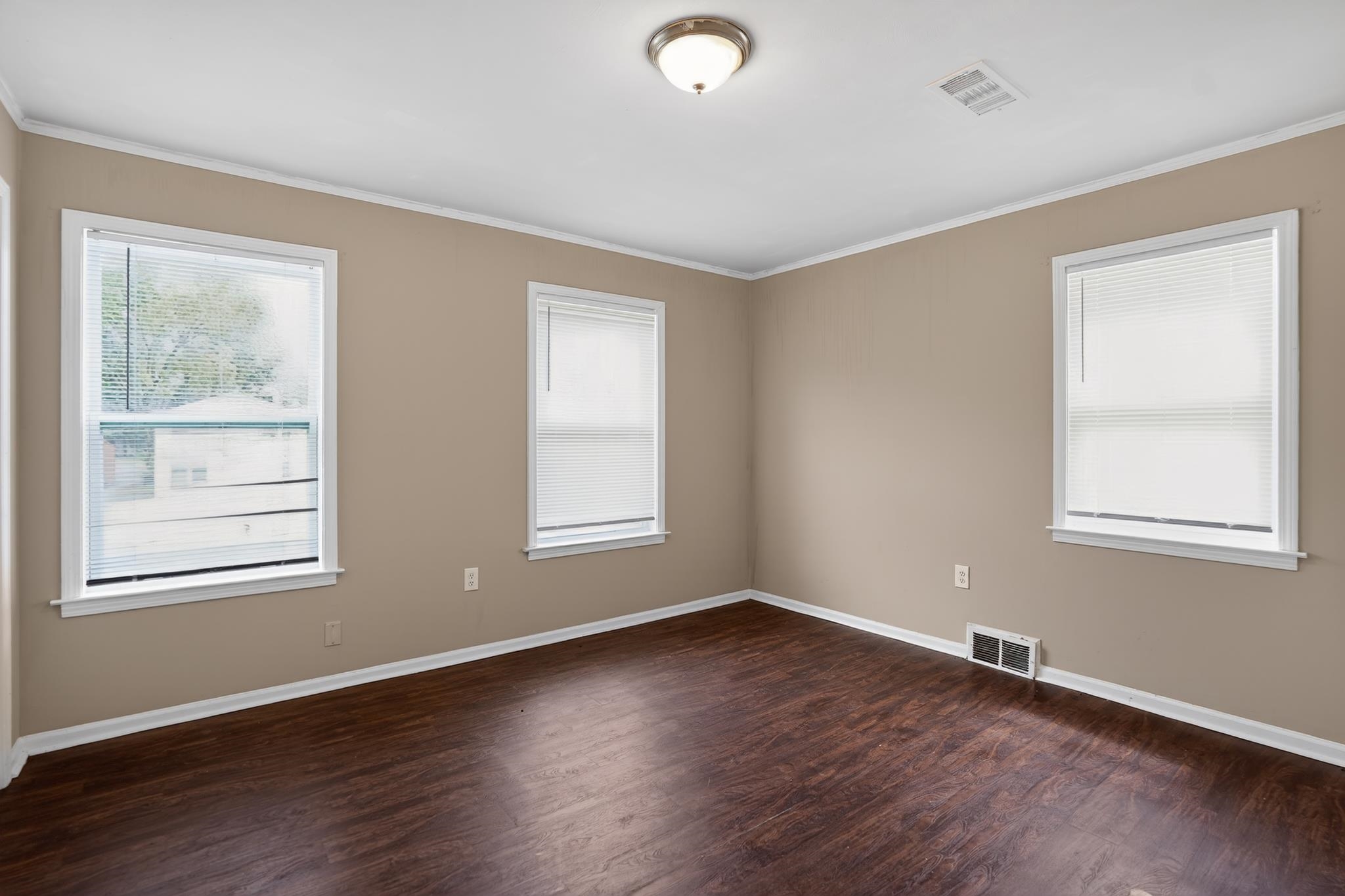 2067 Wellons Ave Property Photo 16