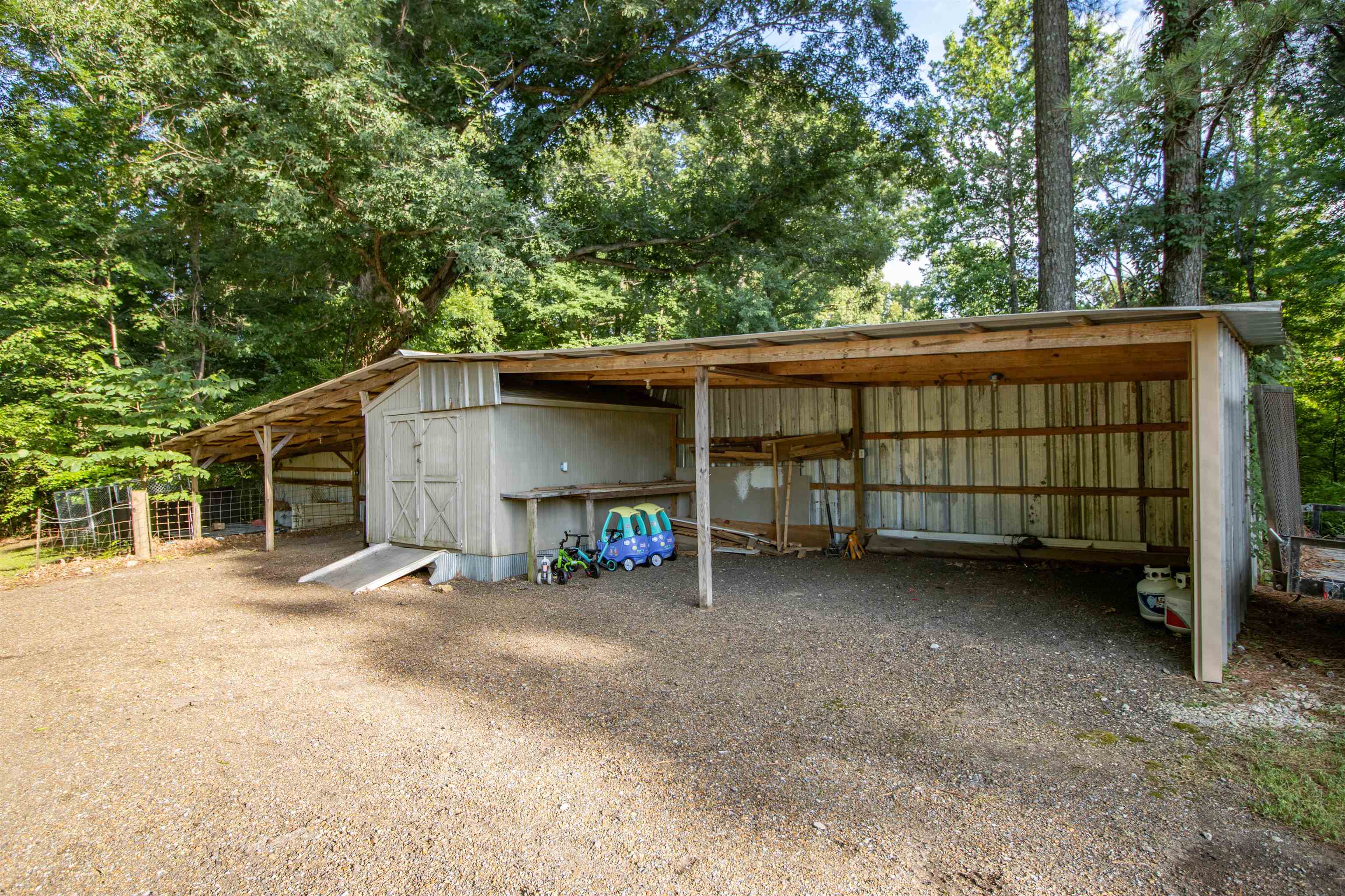 120 Craig Rd Property Photo 26