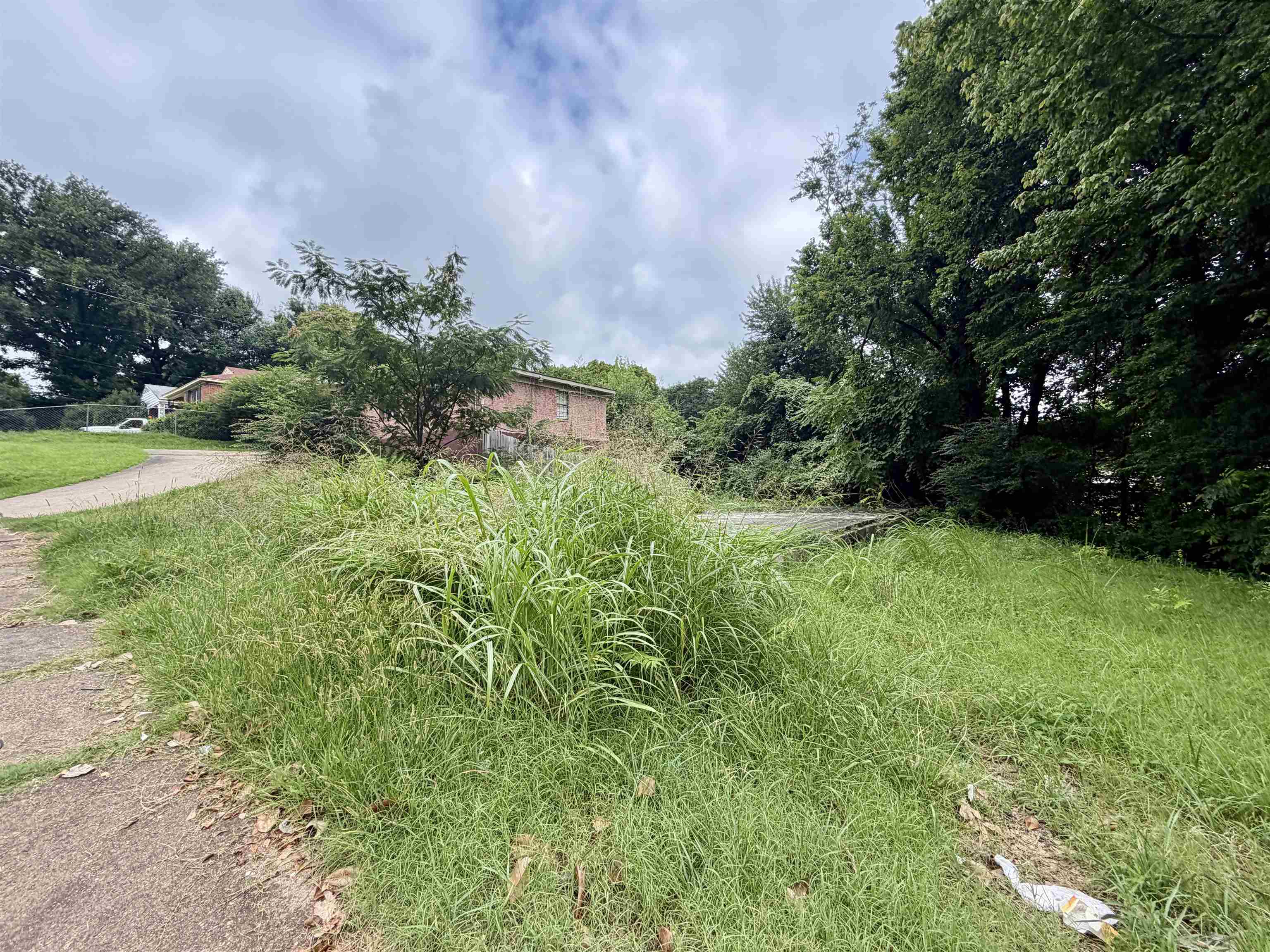142 W Davant Ave Property Photo 1