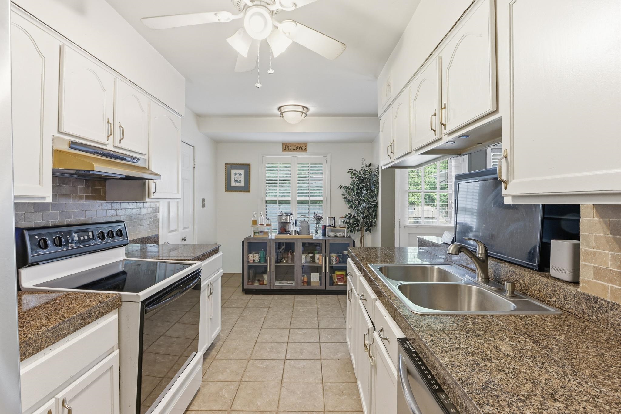 1614 Sterling Dr Property Photo 6