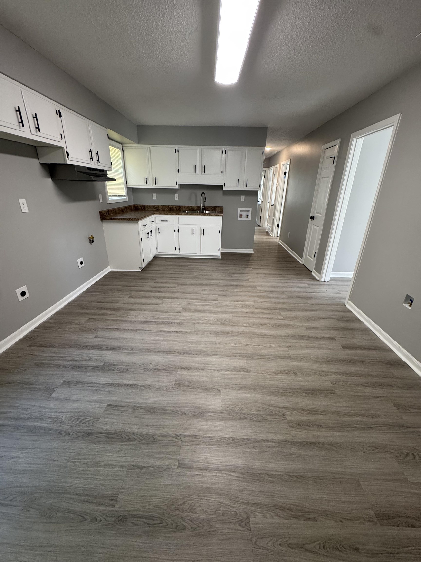 4391 Shadowline Cv Property Photo 5