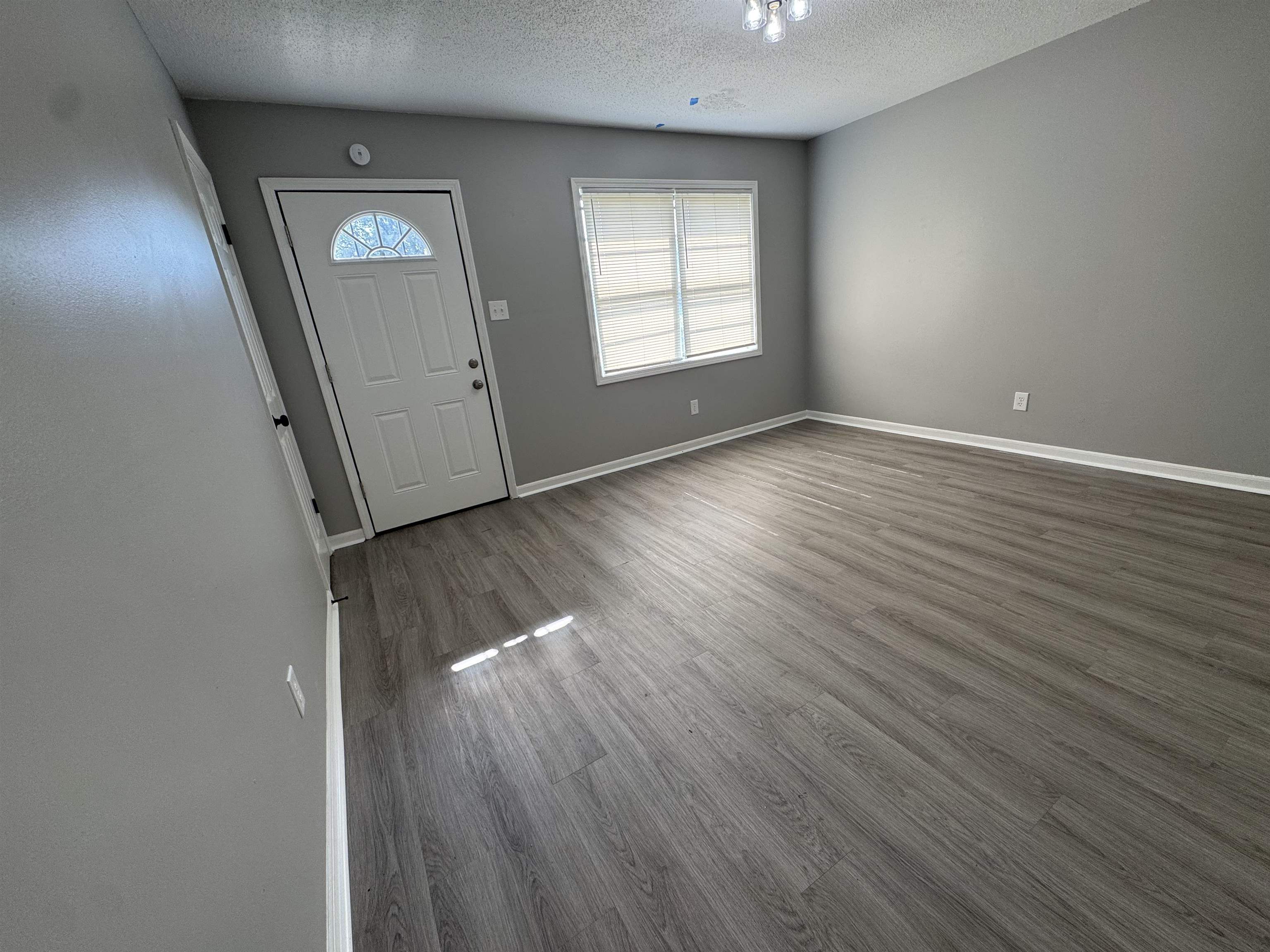 4391 Shadowline Cv Property Photo 6