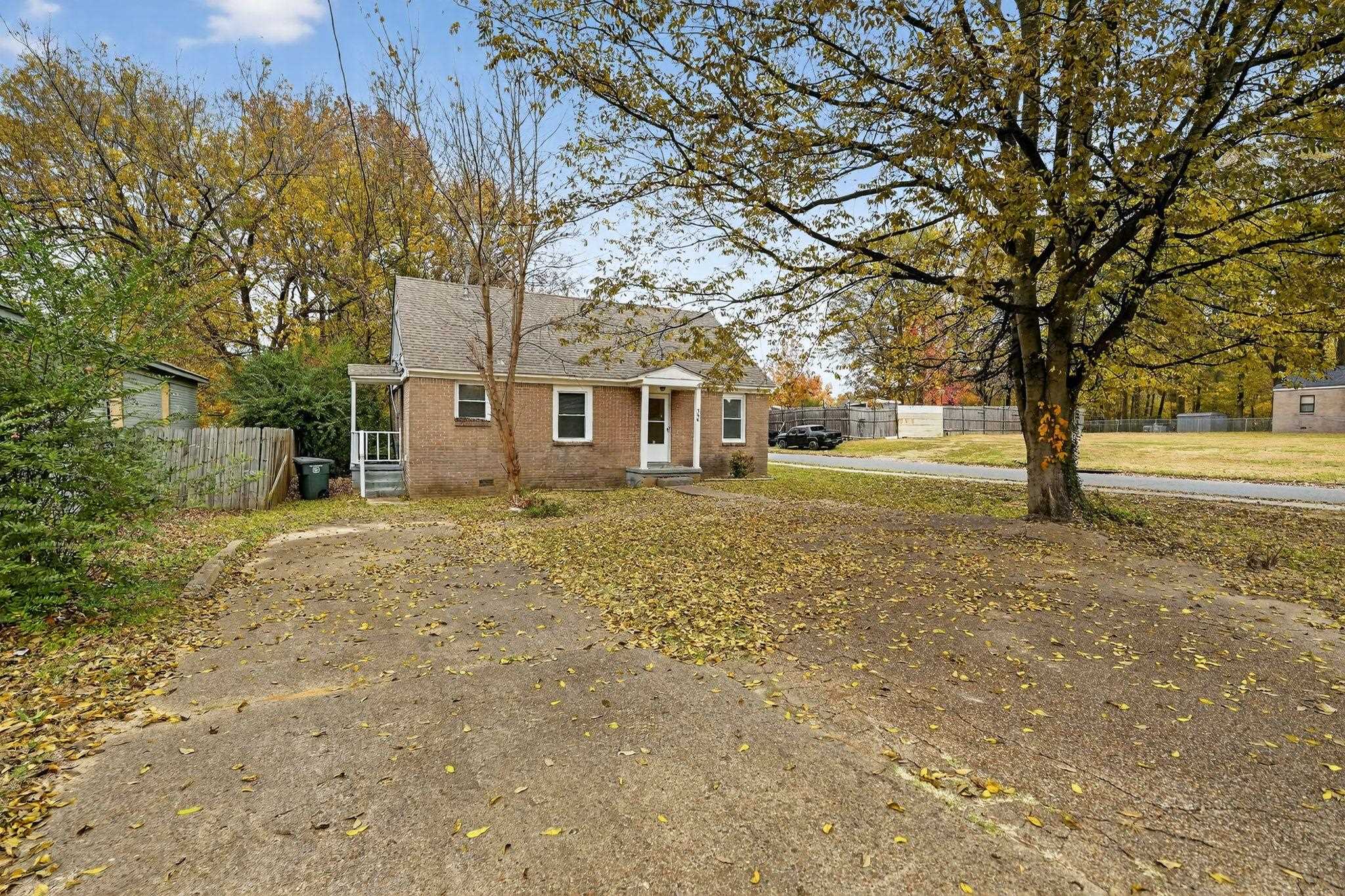 356 Hewlett Rd Property Photo 2