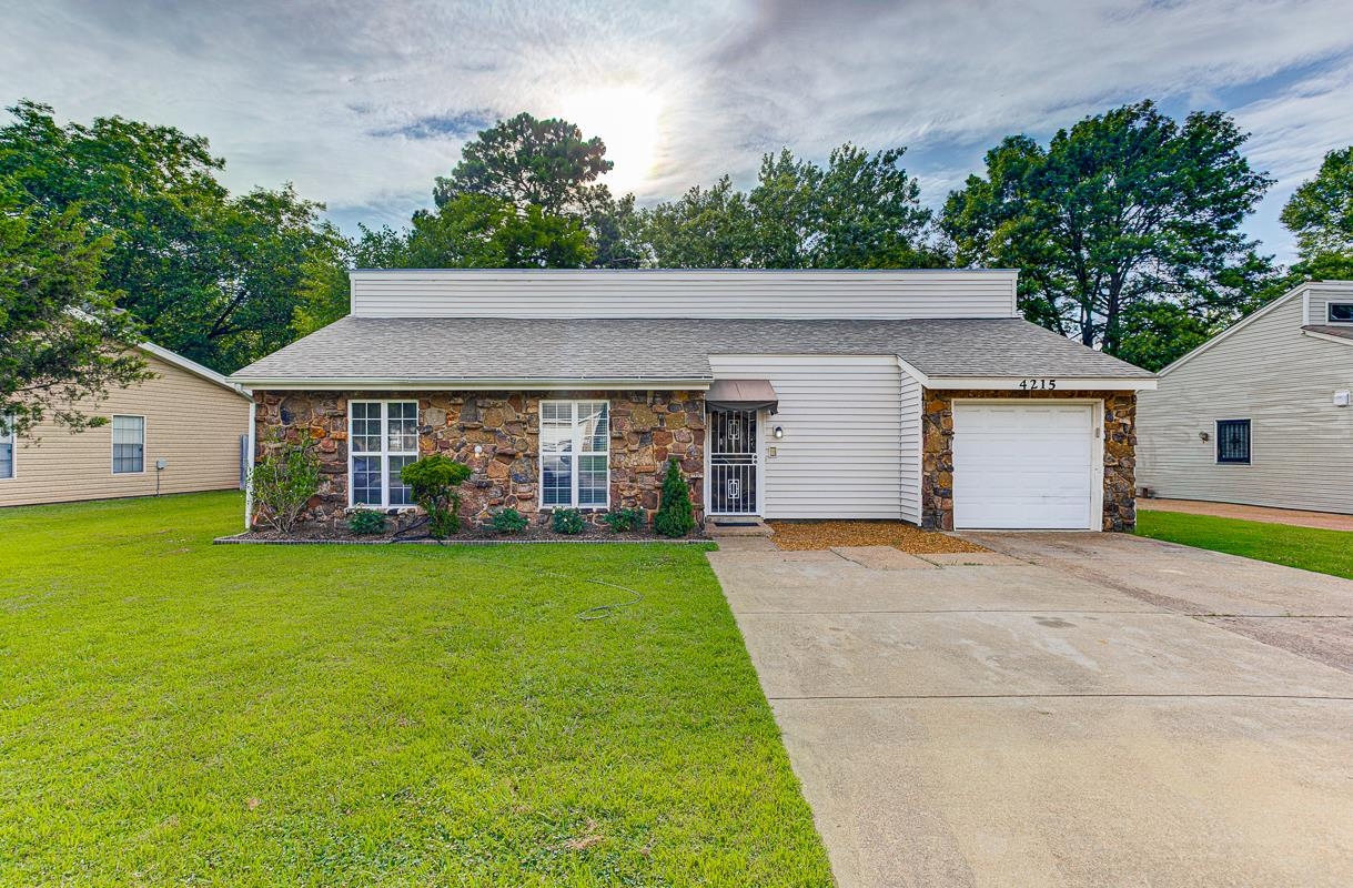 4215 Rosewind Cir Property Photo 1