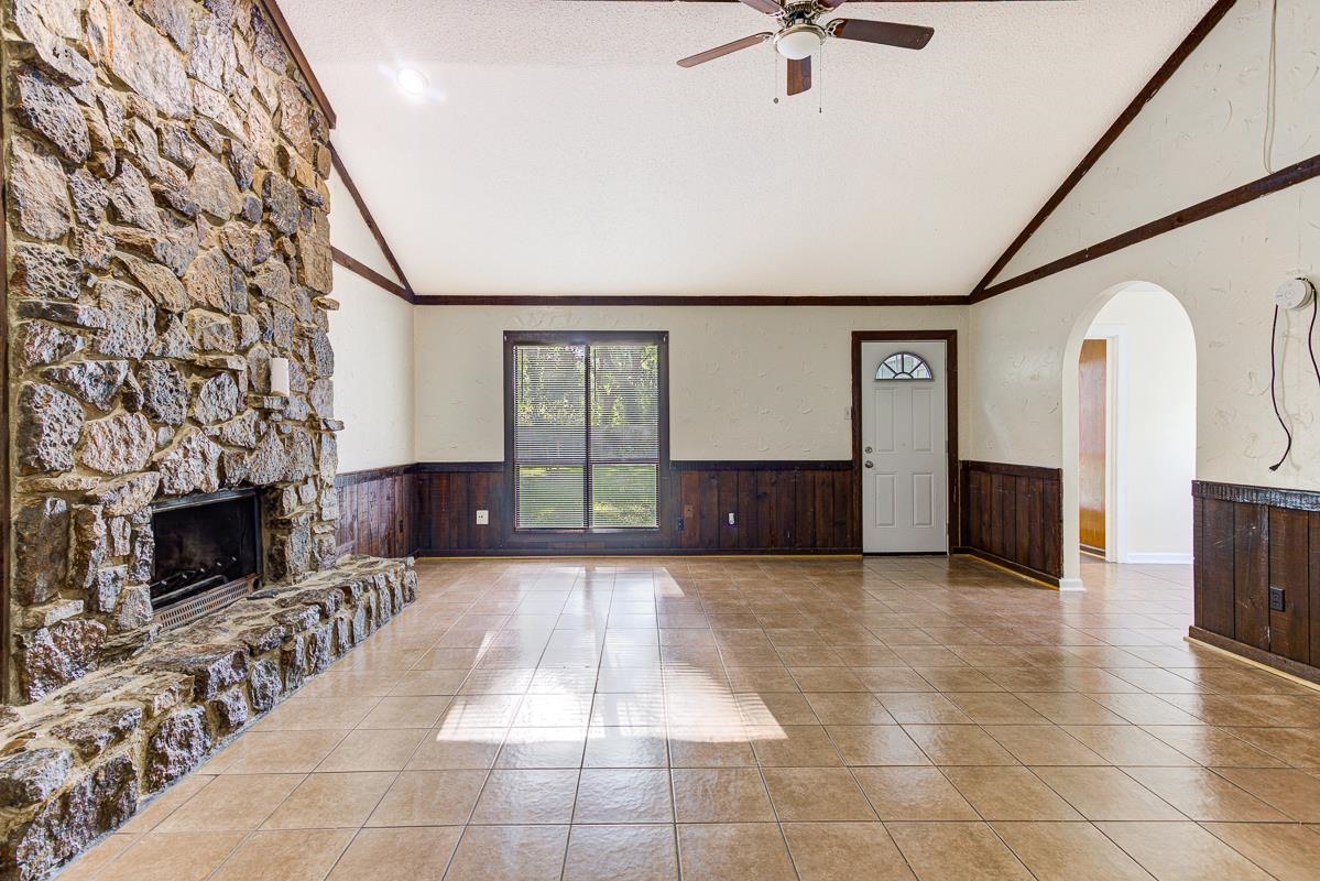 4215 Rosewind Cir Property Photo 6