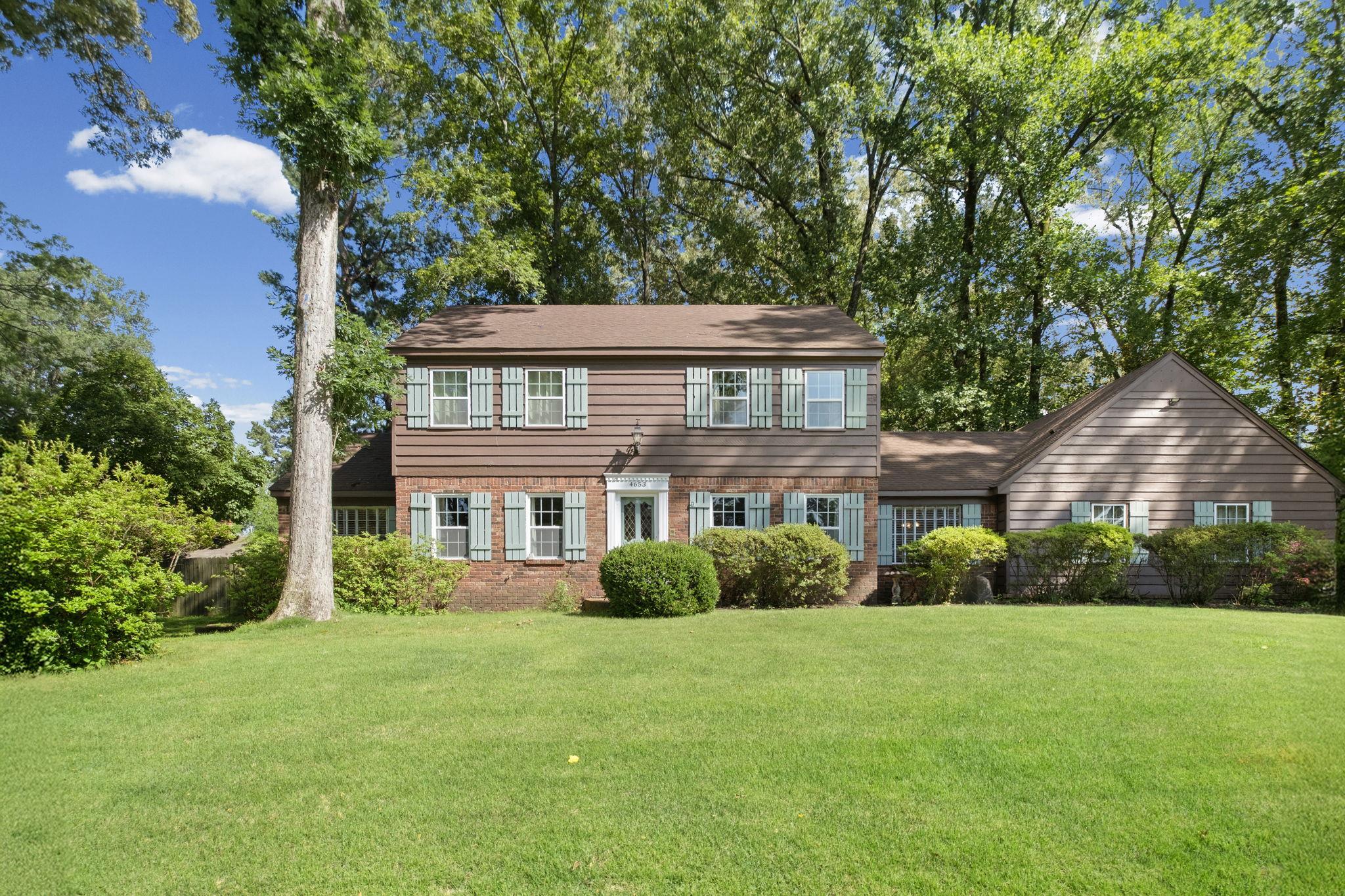 4653 CLEARWATER DR Property Photo 1