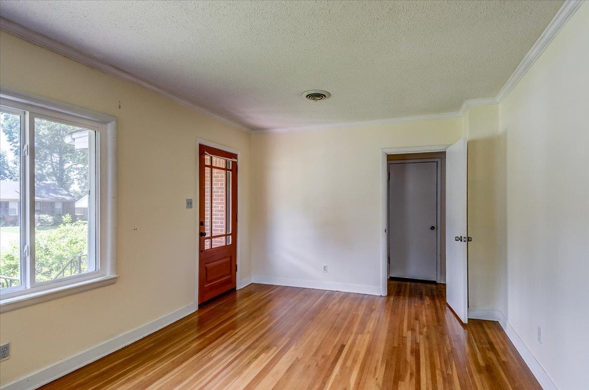 4872 Flamingo Rd Property Photo 3