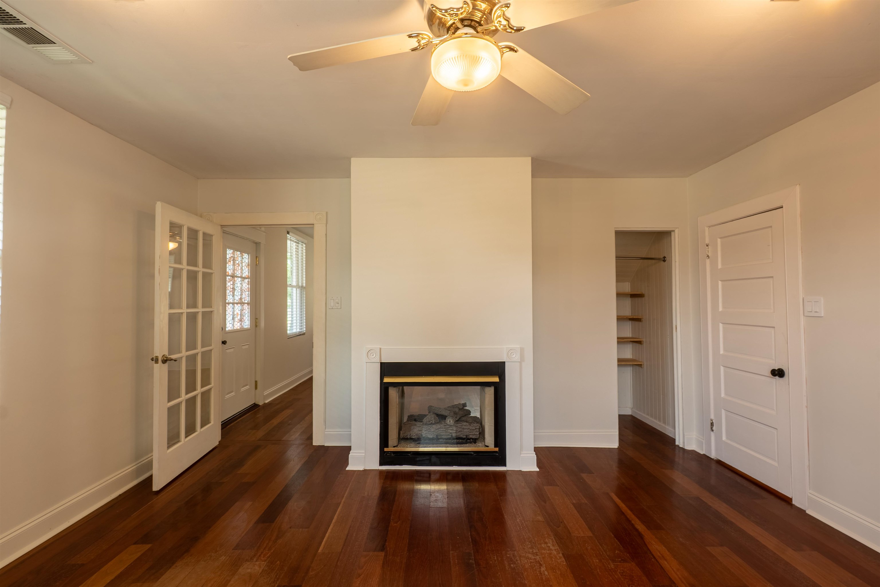 3779 Spottswood Ave Property Photo 9