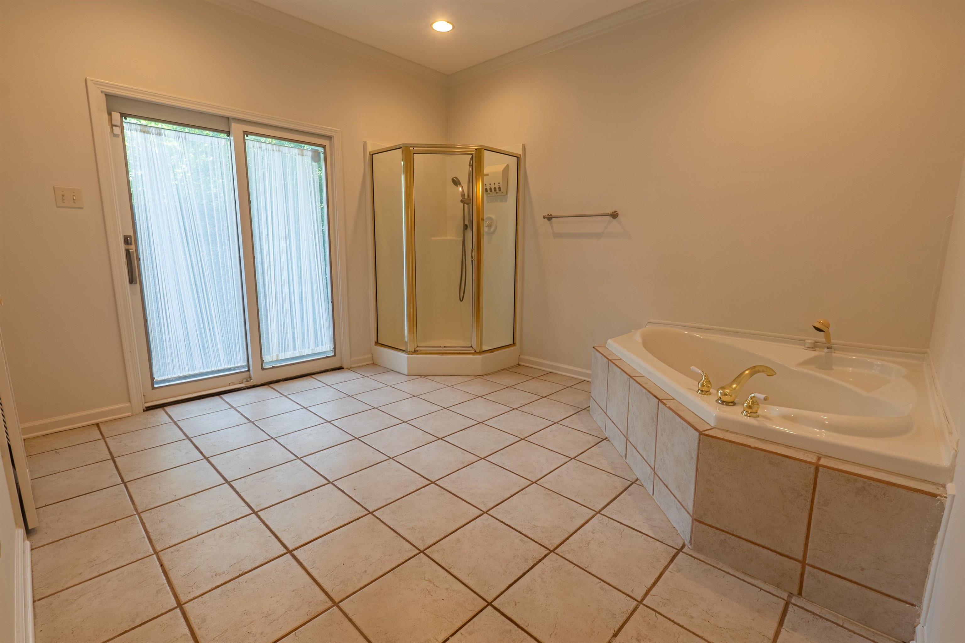 3779 Spottswood Ave Property Photo 11