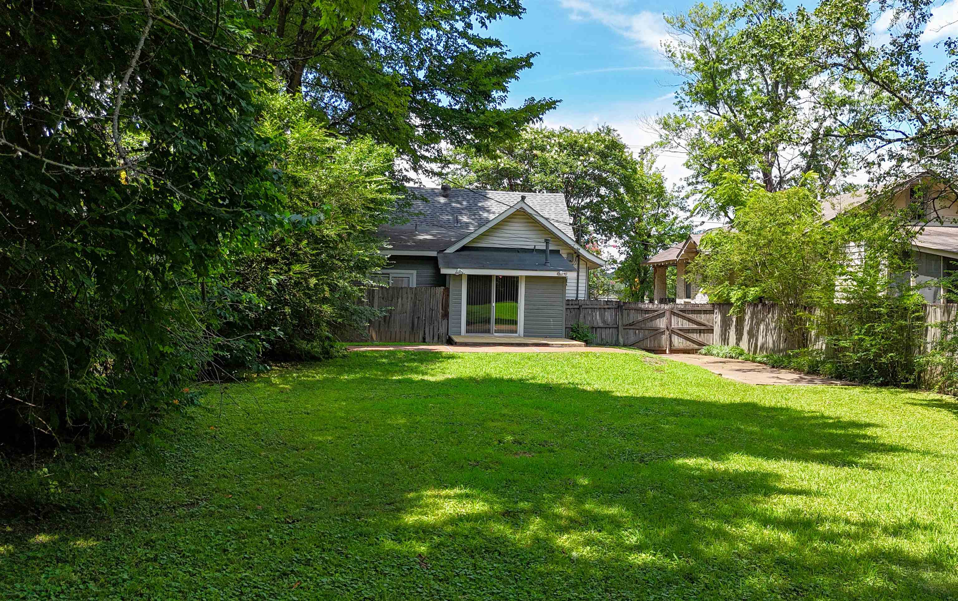3779 Spottswood Ave Property Photo 26