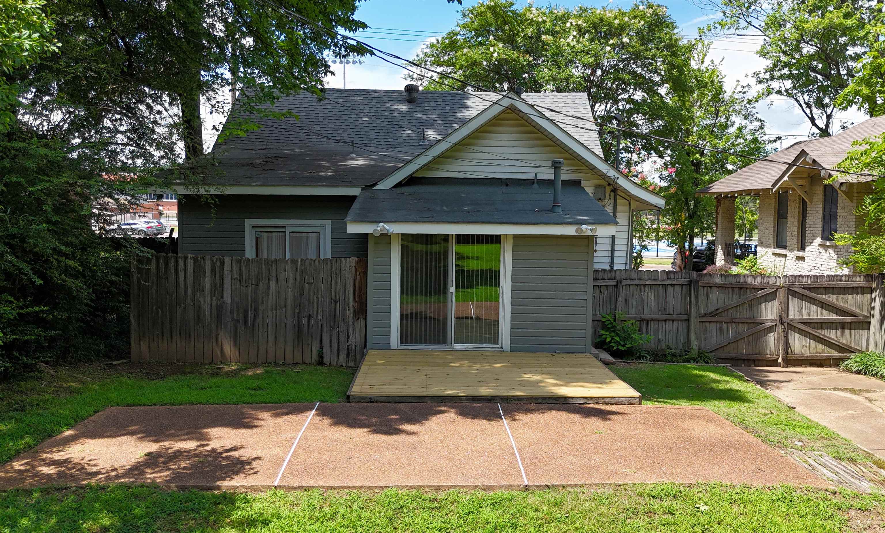 3779 Spottswood Ave Property Photo 27