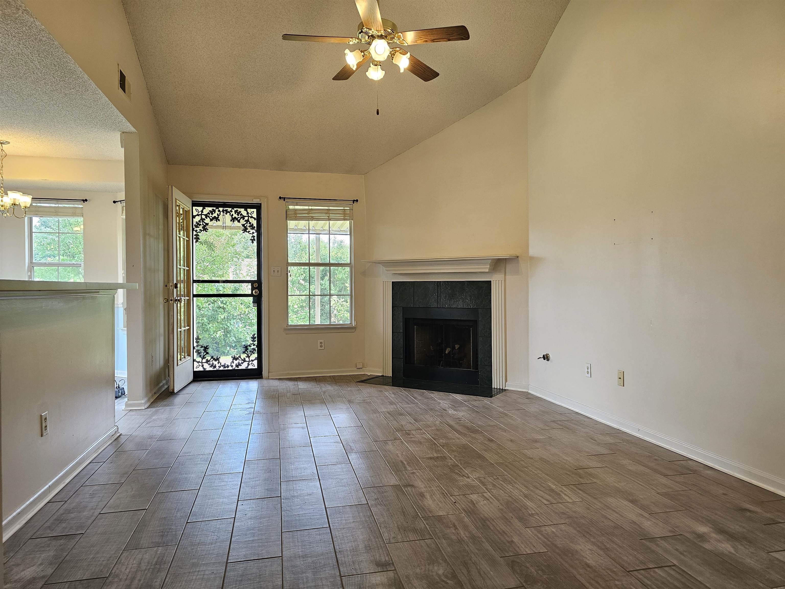 2210 Stone Stream Dr Property Photo 7