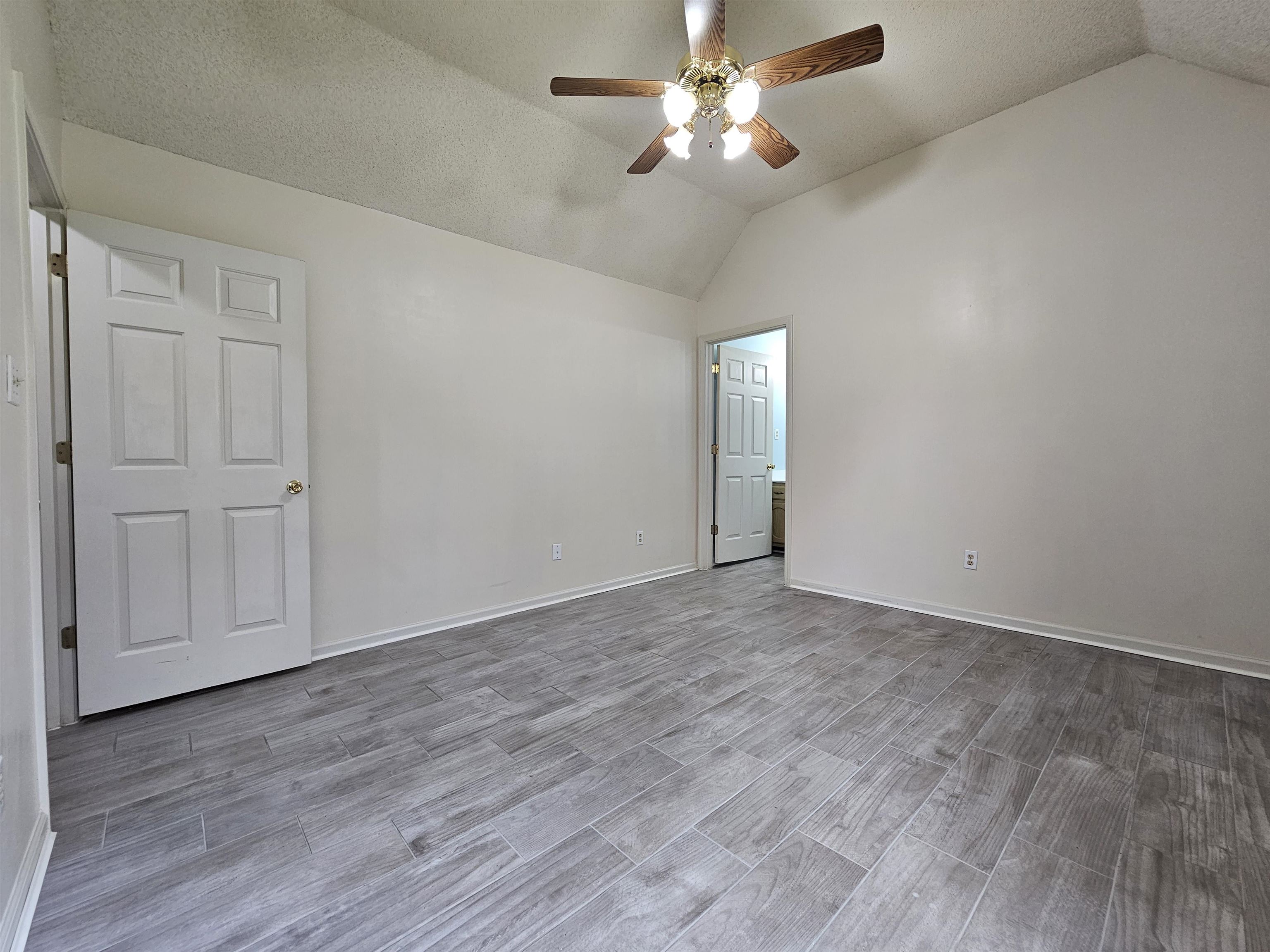 2210 Stone Stream Dr Property Photo 14