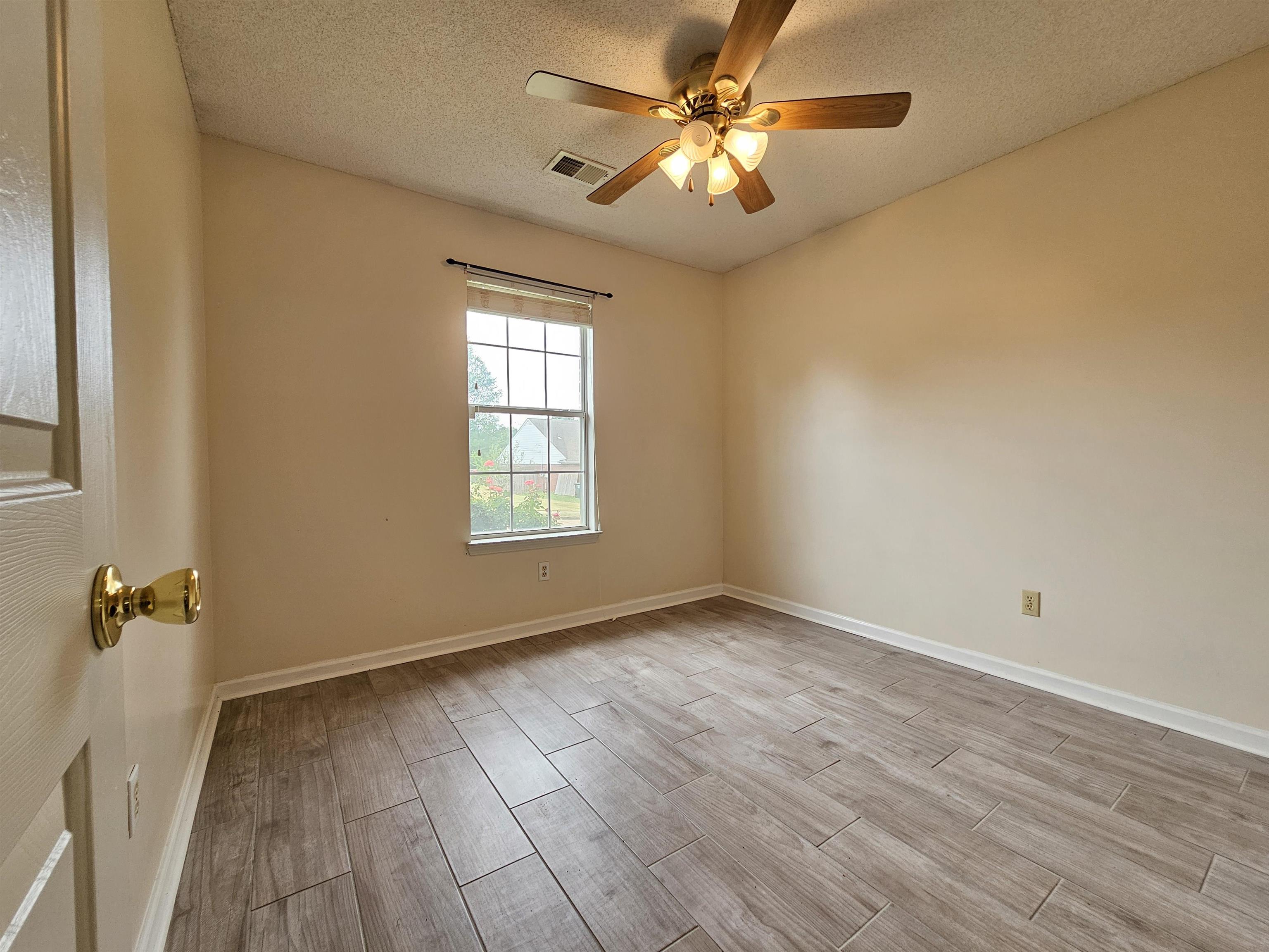 2210 Stone Stream Dr Property Photo 19