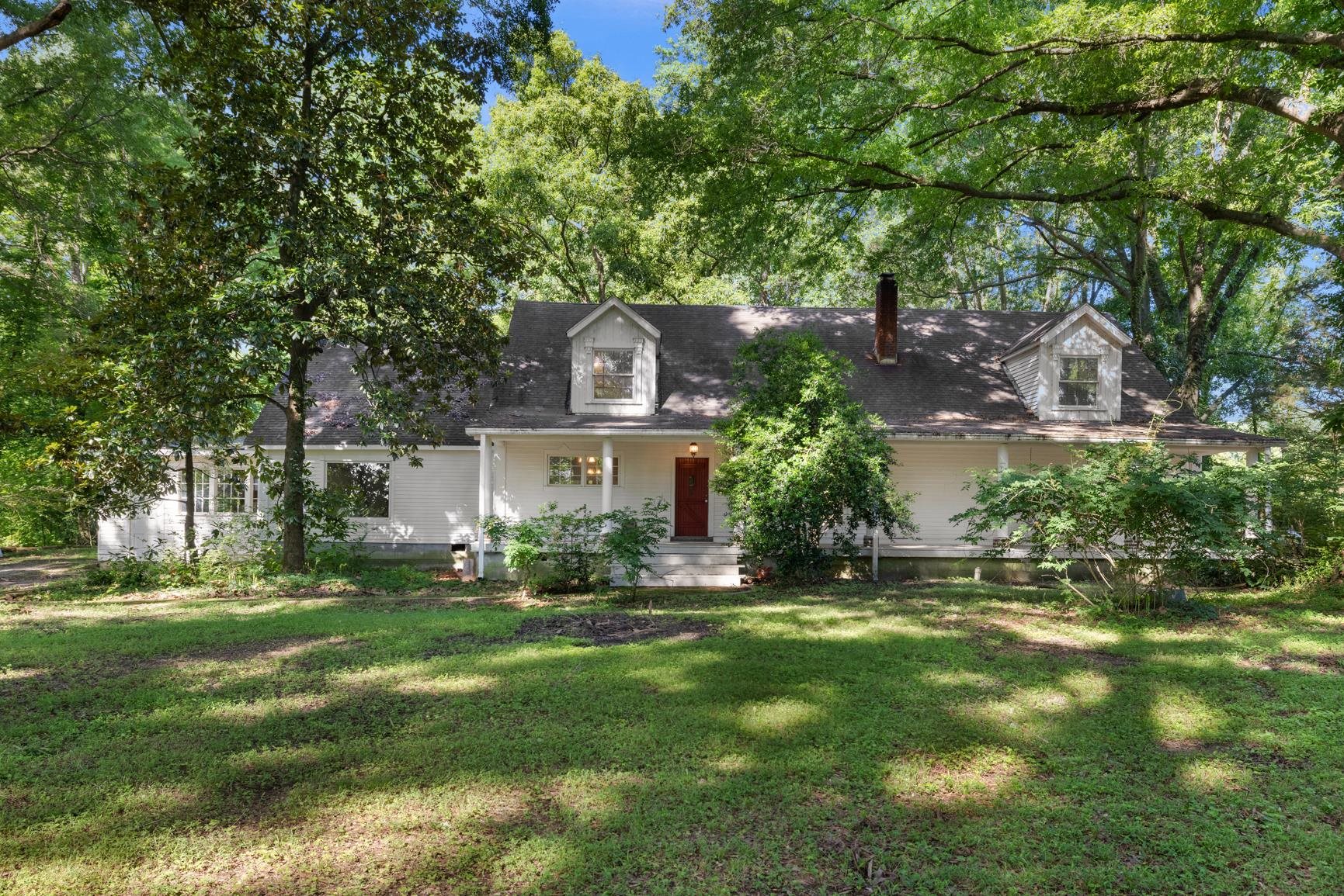 7049 Ward Rd Property Photo 1