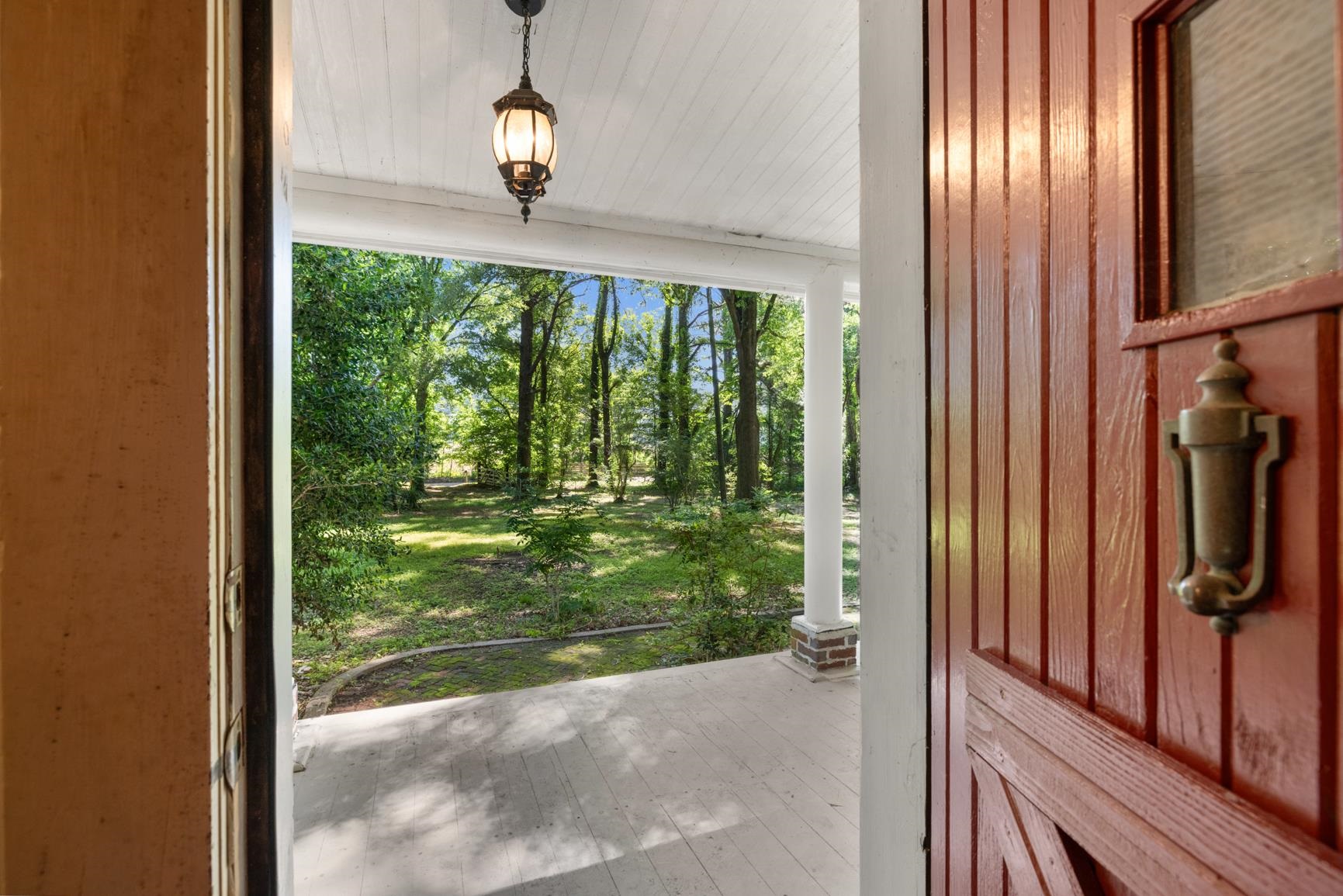 7049 Ward Rd Property Photo 3