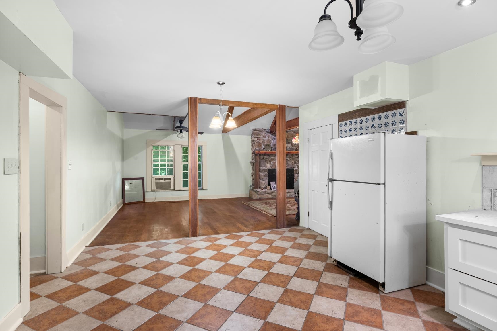 7049 Ward Rd Property Photo 15