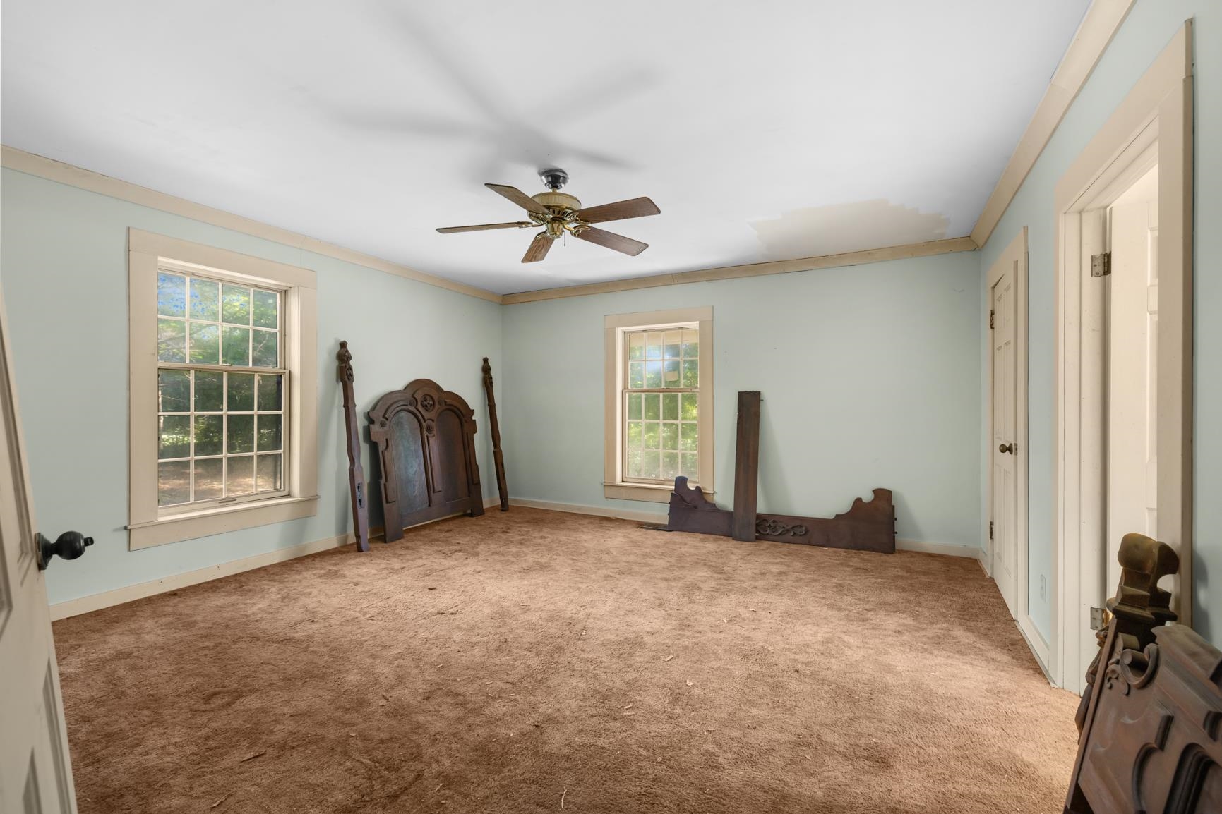7049 Ward Rd Property Photo 18