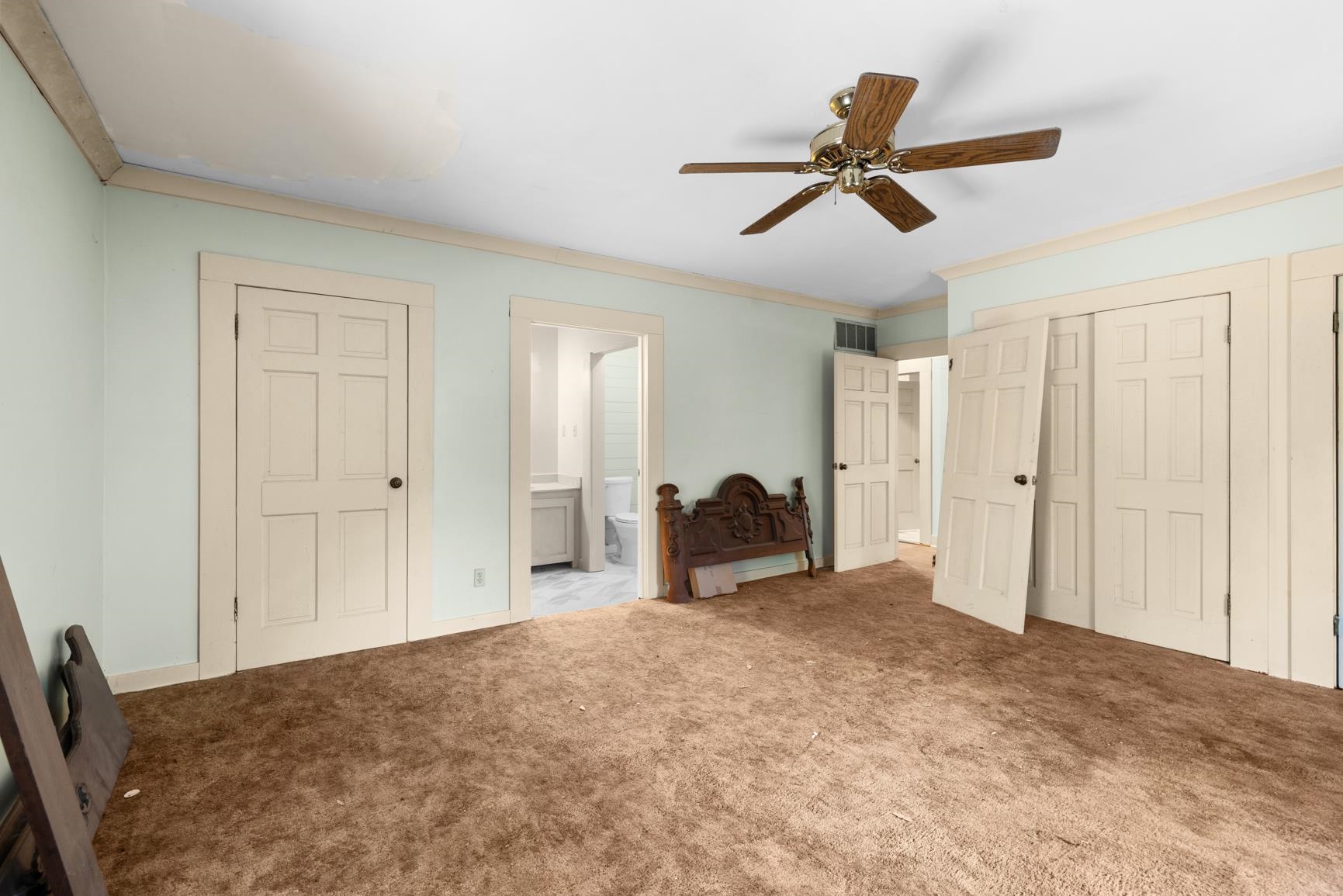 7049 Ward Rd Property Photo 19