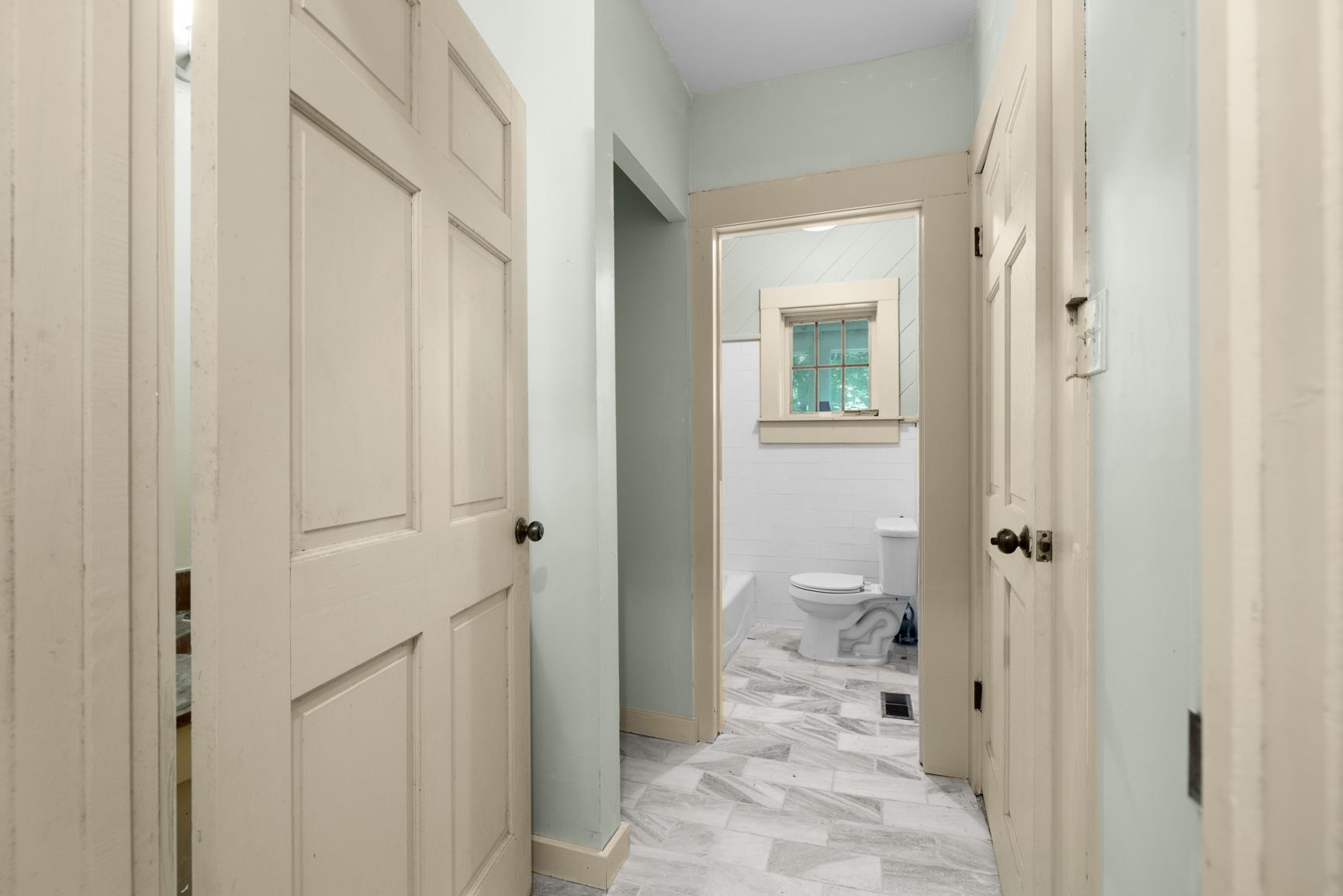 7049 Ward Rd Property Photo 26