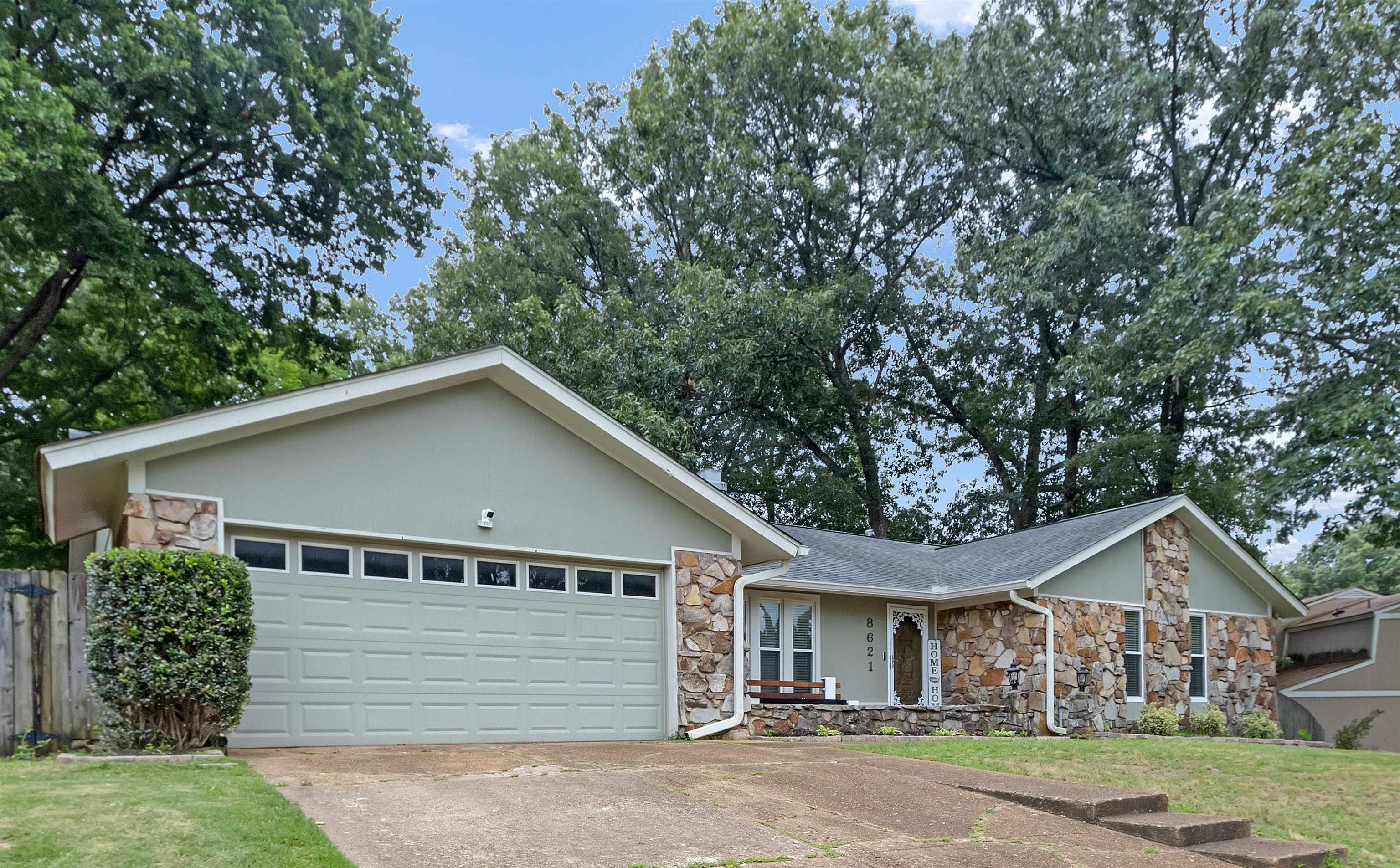 8621 Kettering Dr Property Photo 1
