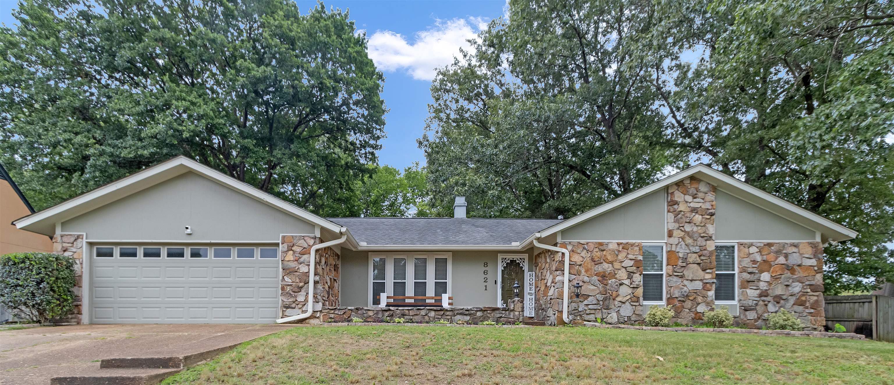 8621 Kettering Dr Property Photo 2